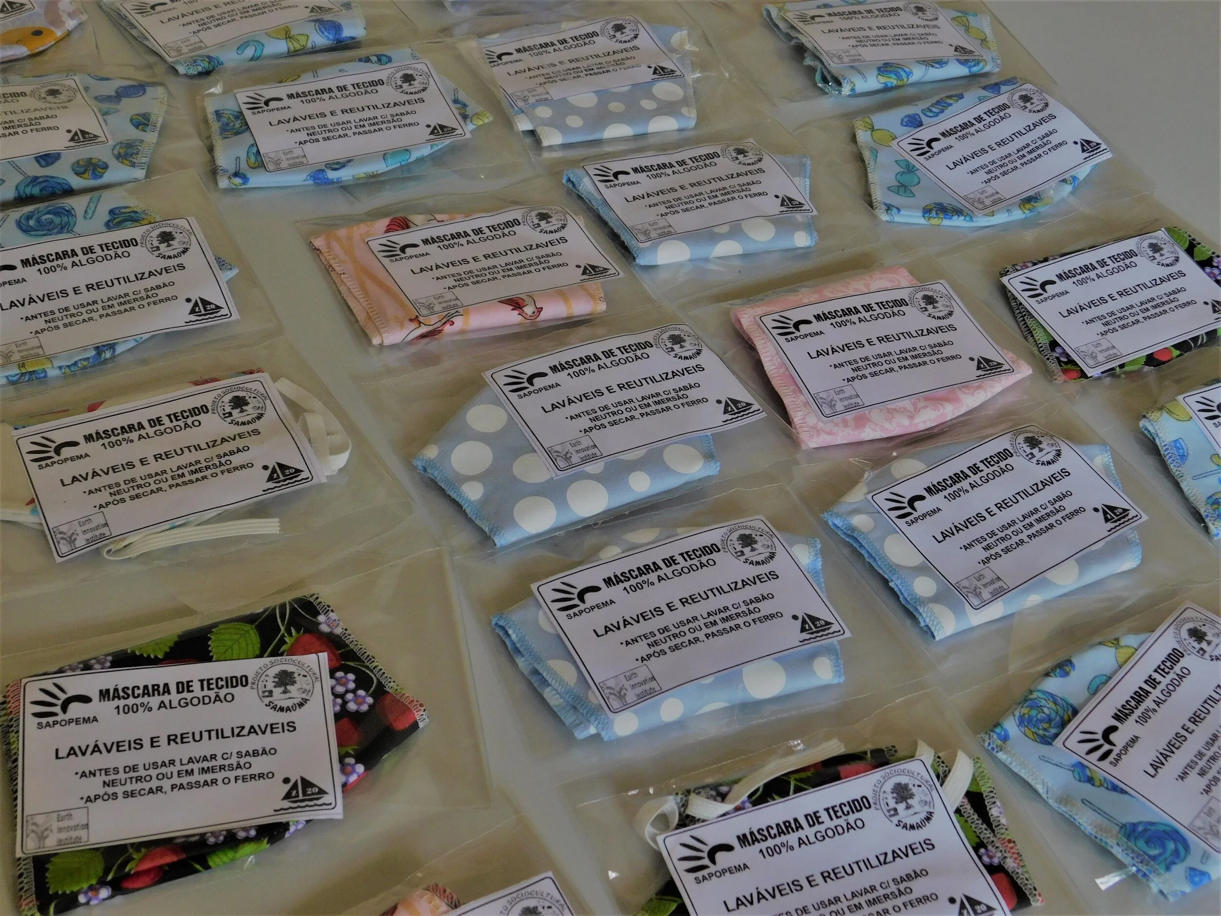 Moradores da várzea que desenvolvem acordos de pesca e projetos de manejo sustentável do pirarucu recebem máscaras de proteção para prevenir covid-19