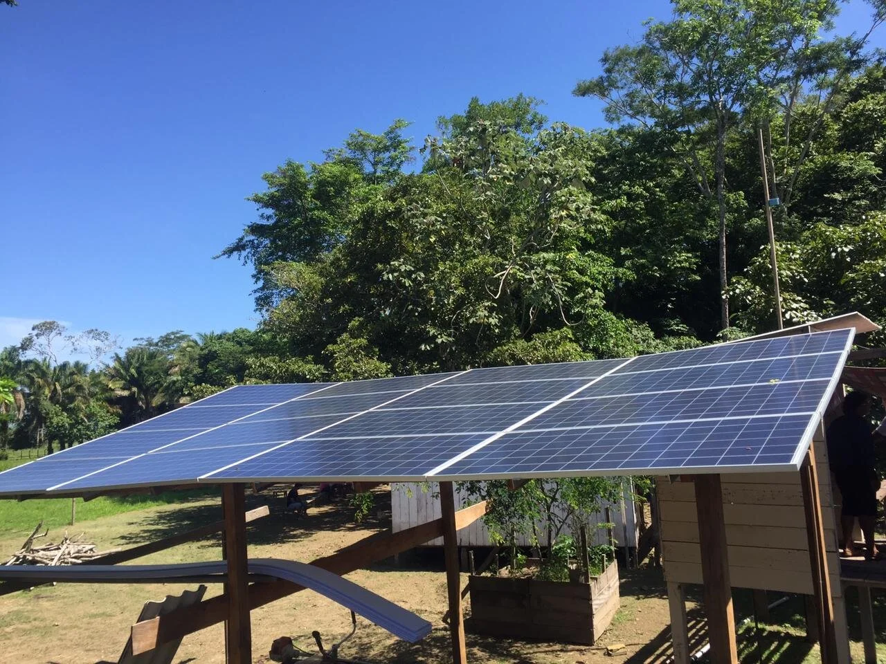 Tecnologias de água e energia solar beneficiam famílias em Tapará Miri, várzea do Baixo Amazonas