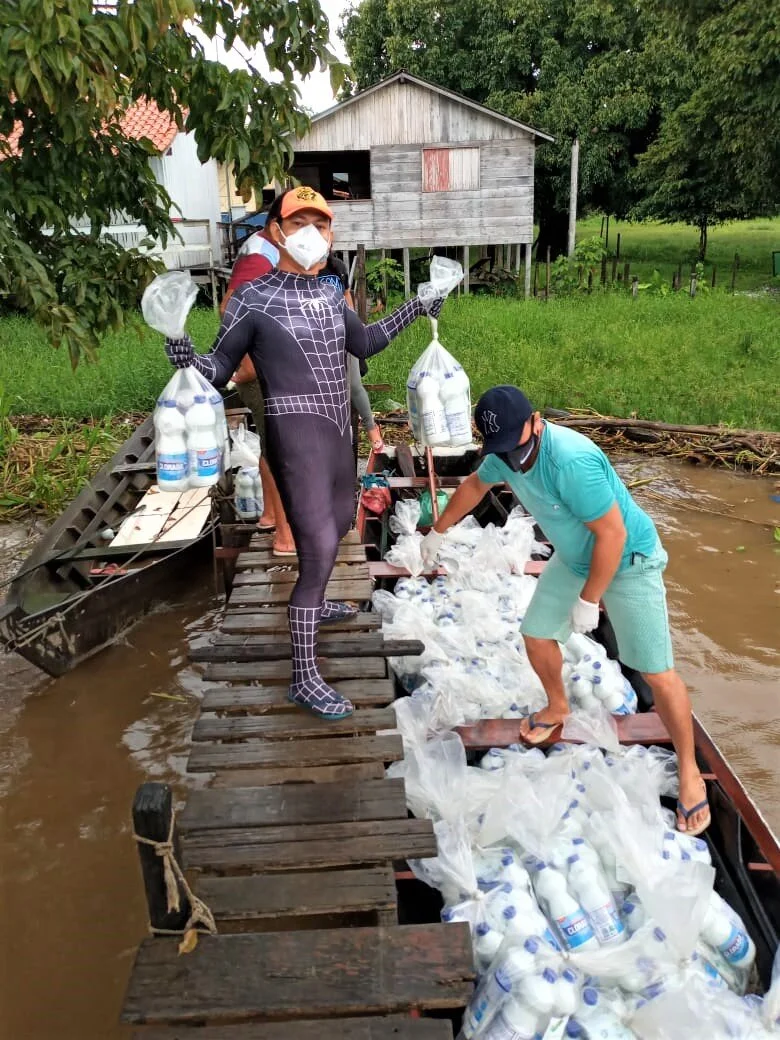 Expedição distribui 17 toneladas de kits para enfrentamento à covid-19 na várzea&nbsp;