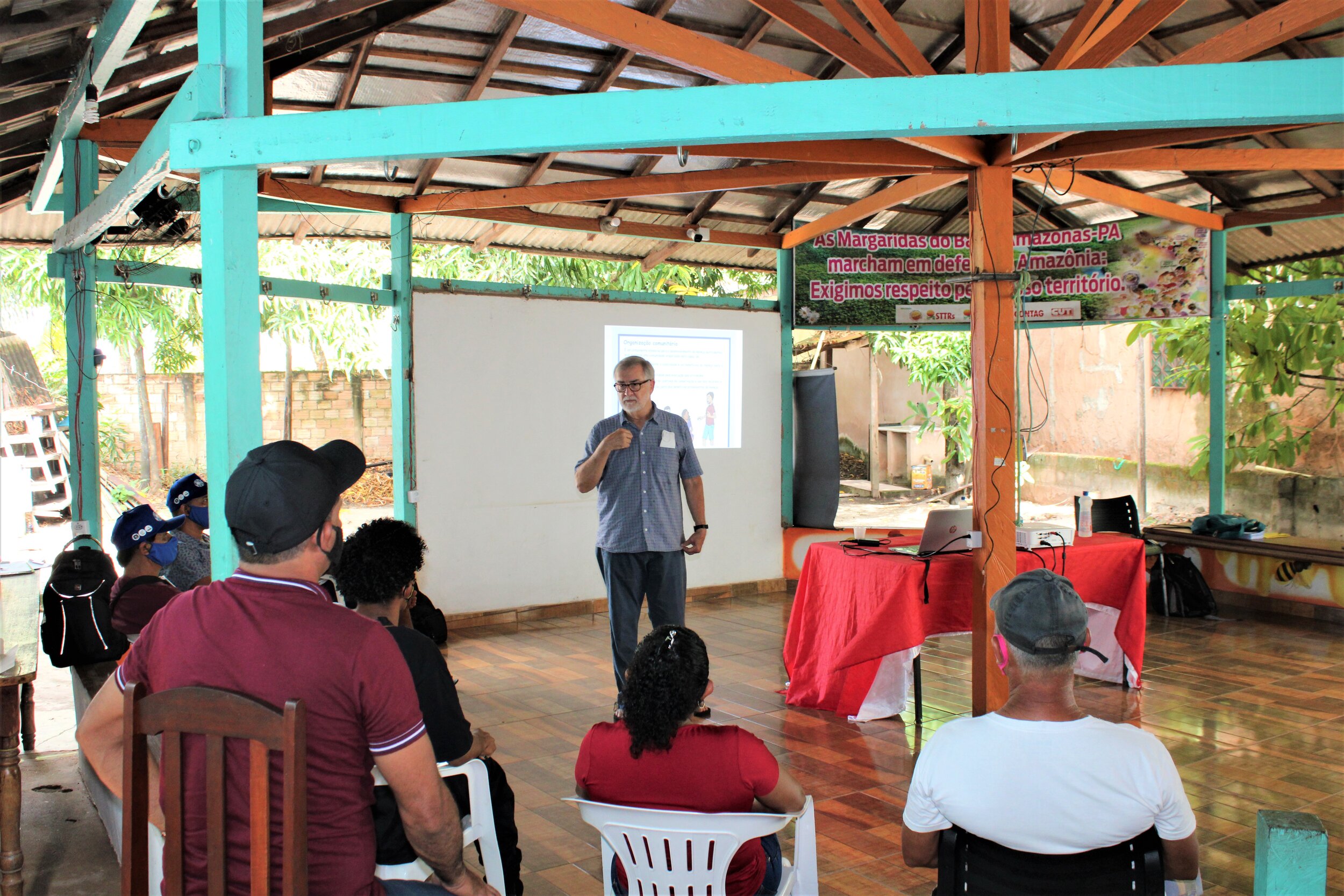 Oficina capacita lideranças para manejo dos recursos pesqueiros e gestão de colônias