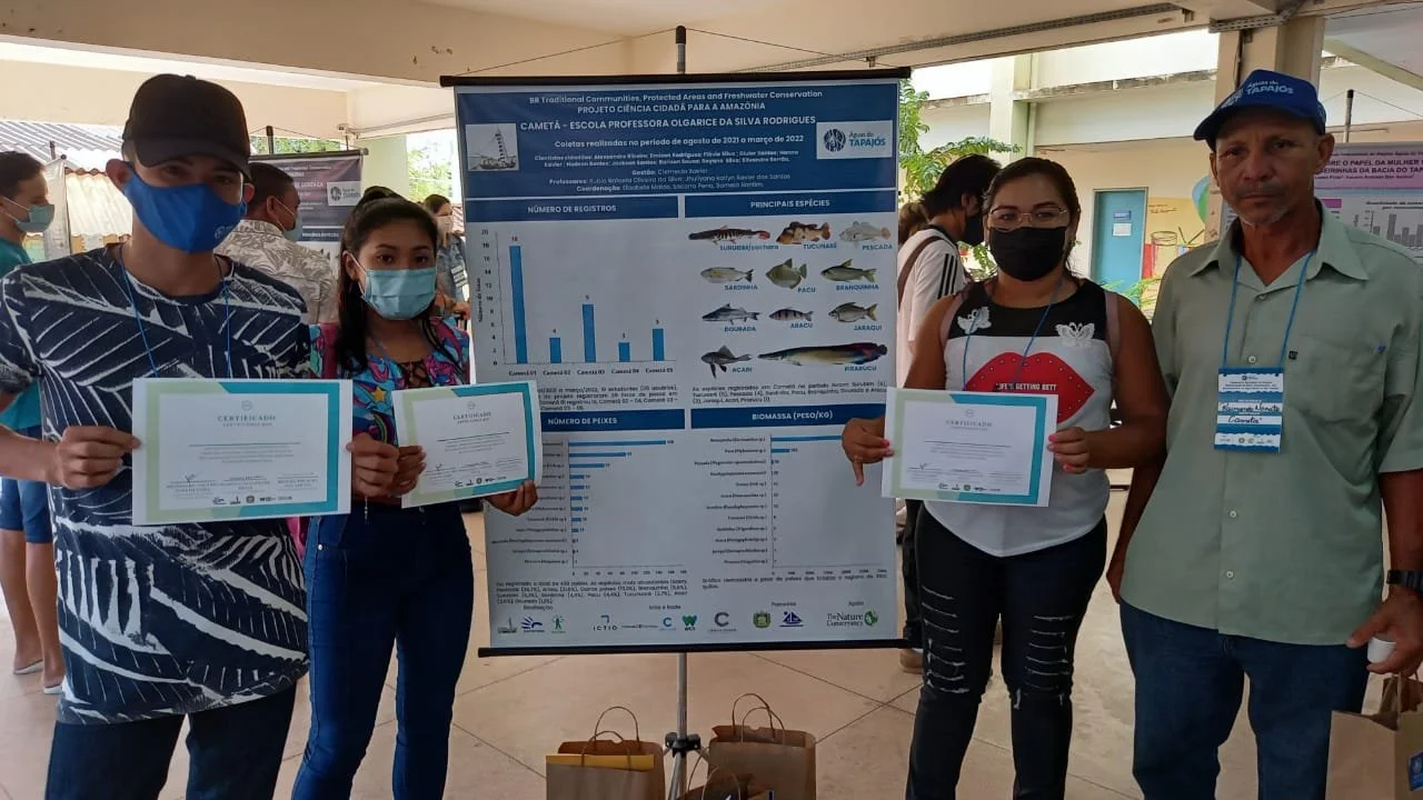 Estudantes completam um ano de monitoramento de peixes nas bacias do Tapajós e Amazonas