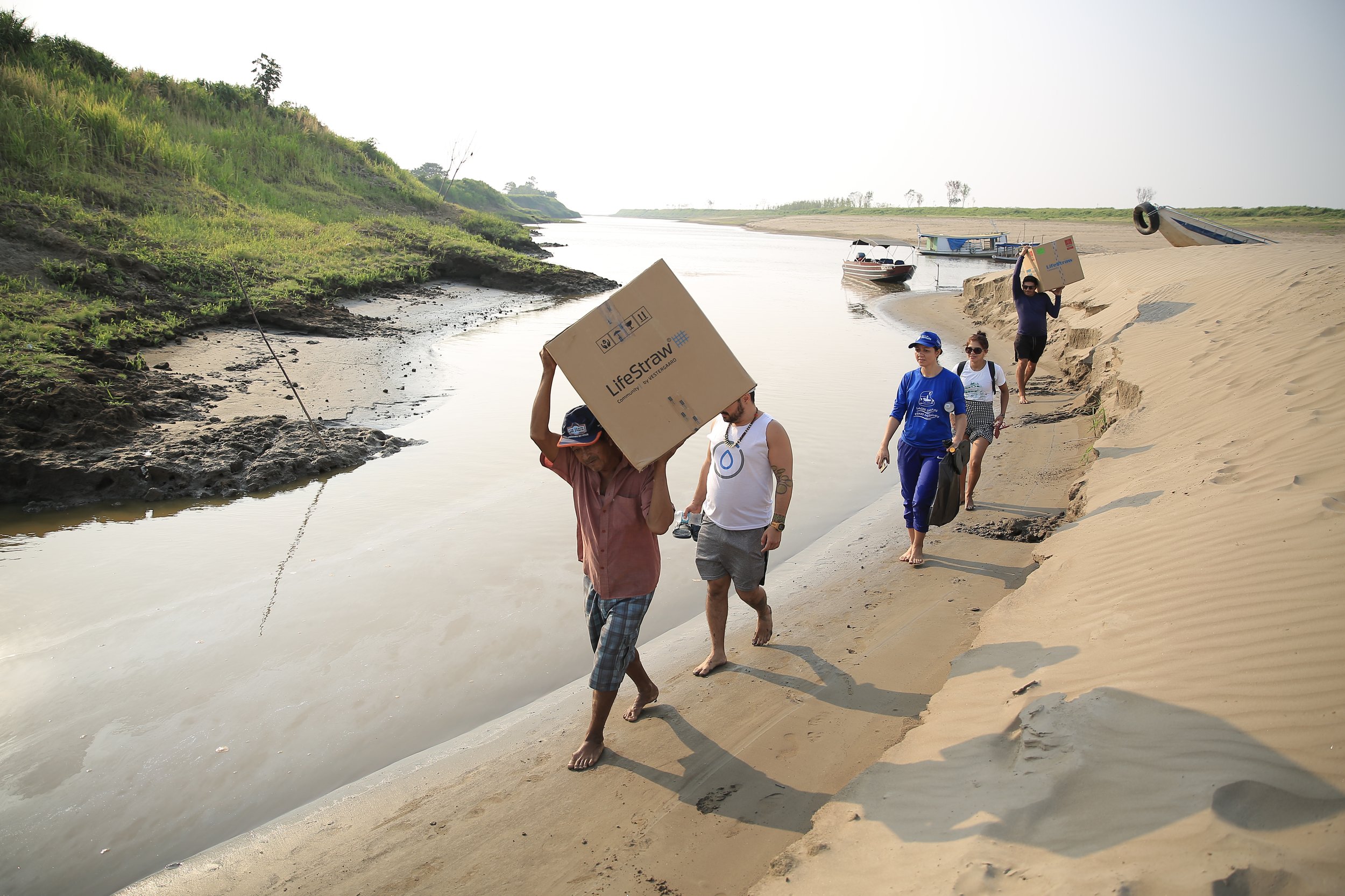 Mais de 7 mil moradores são beneficiados com filtros coletivos para tratar água barrenta no baixo Amazonas