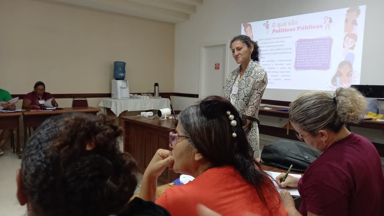 Cartilha de gênero é lançada em encontro e fortalece questões de gênero, direitos e políticas públicas