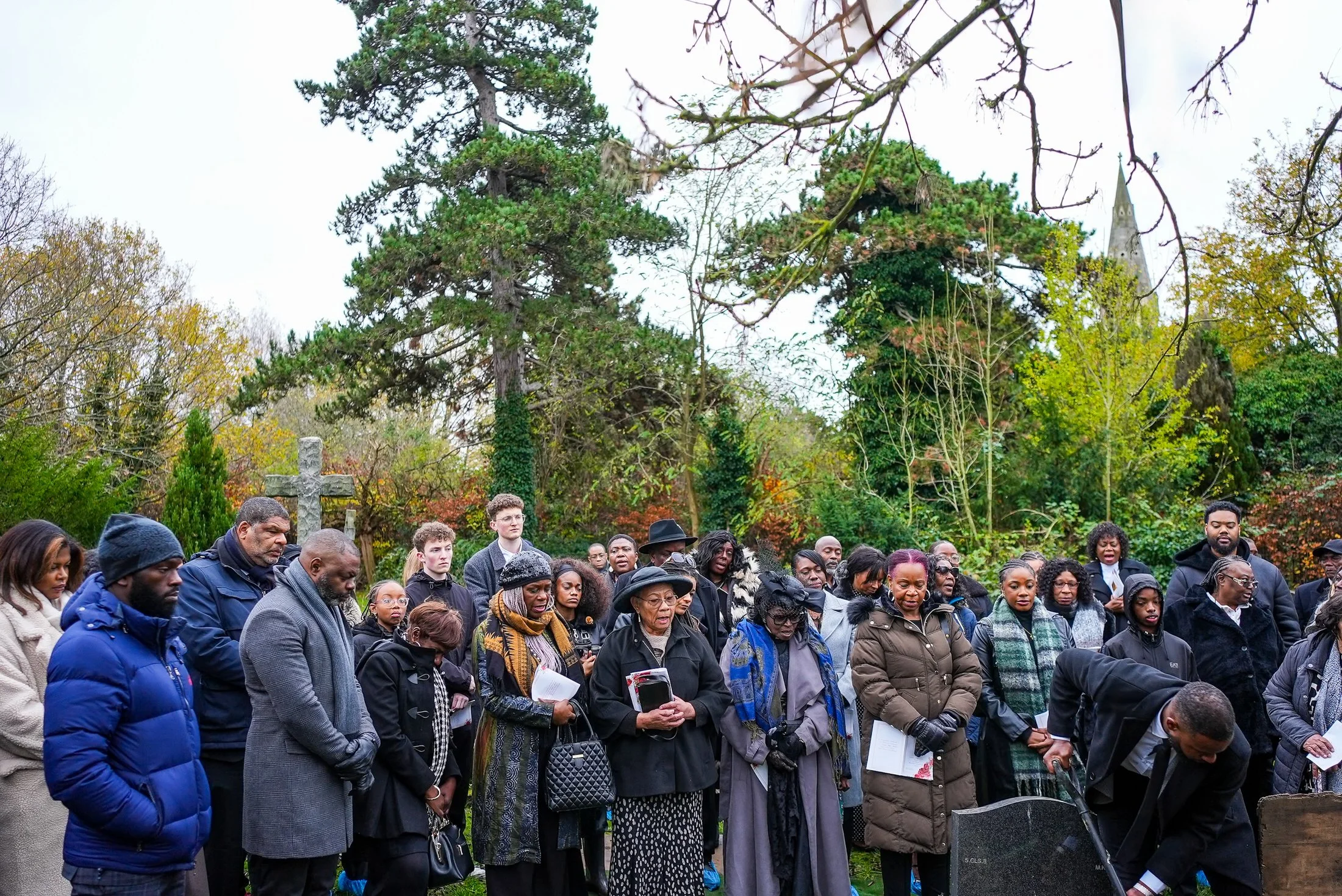 Live Streaming a Graveside or Outdoor Funeral — What to Expect