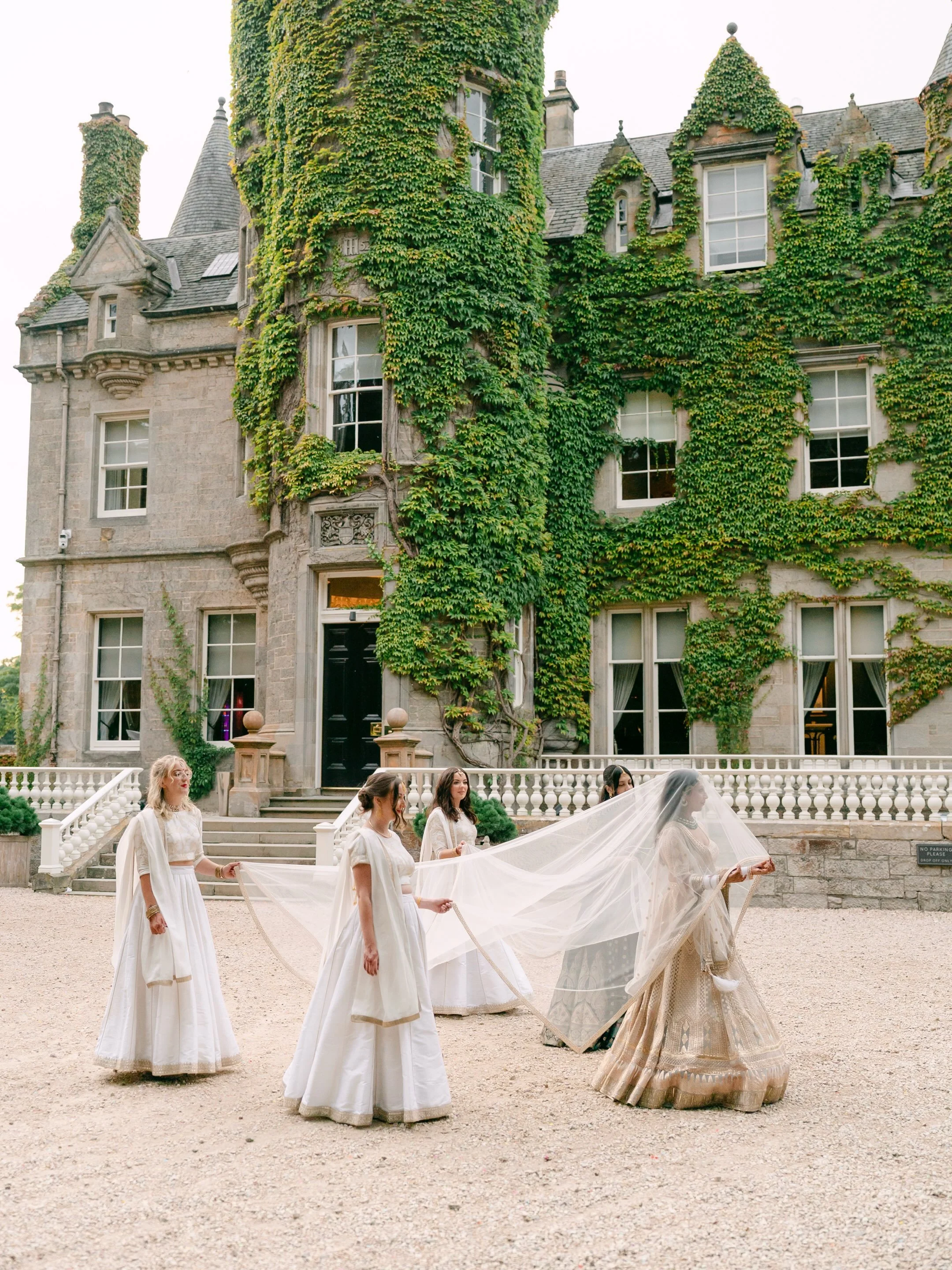 Simi and Andrew. Carlowrie Castle, Scotland 🥂

Edinburgh wedding photographer | Carlowrie castle wedding | Asian weddings | Edinburgh wedding 

Film @rhb.films 
Photographer @rickybailliephotography 
Assistant shooter @connormcewanphoto 
Content @r.