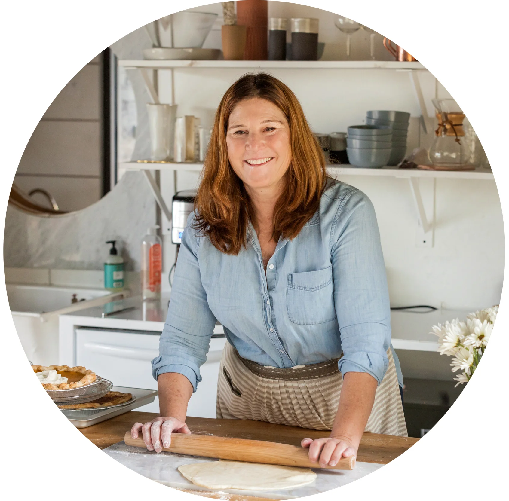 janet_rolling_dough.jpg