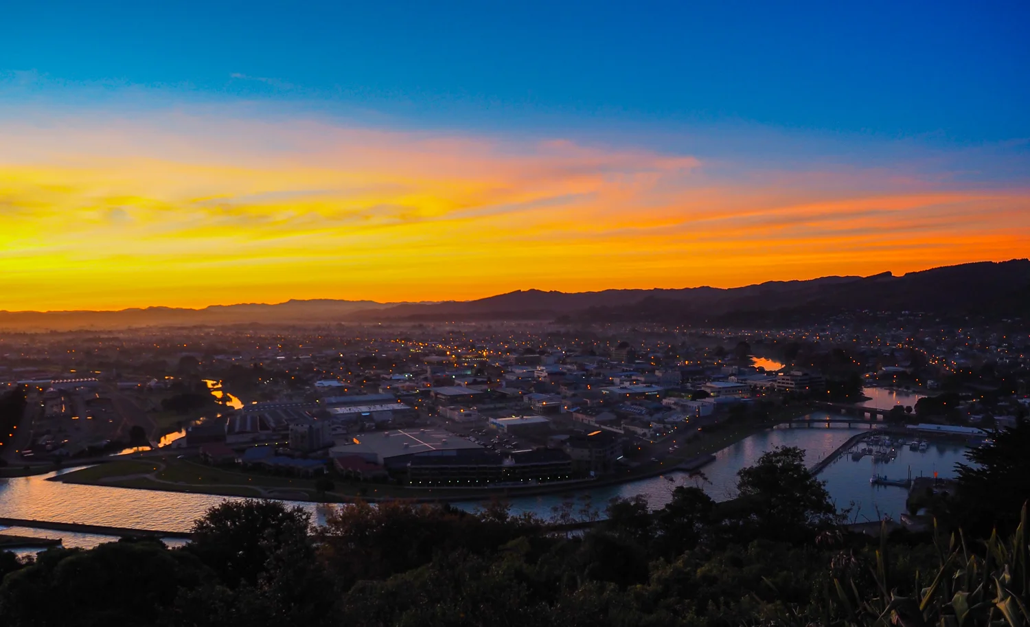 Gisborne at dusk. 1/60 sec, f/4, ISO 200