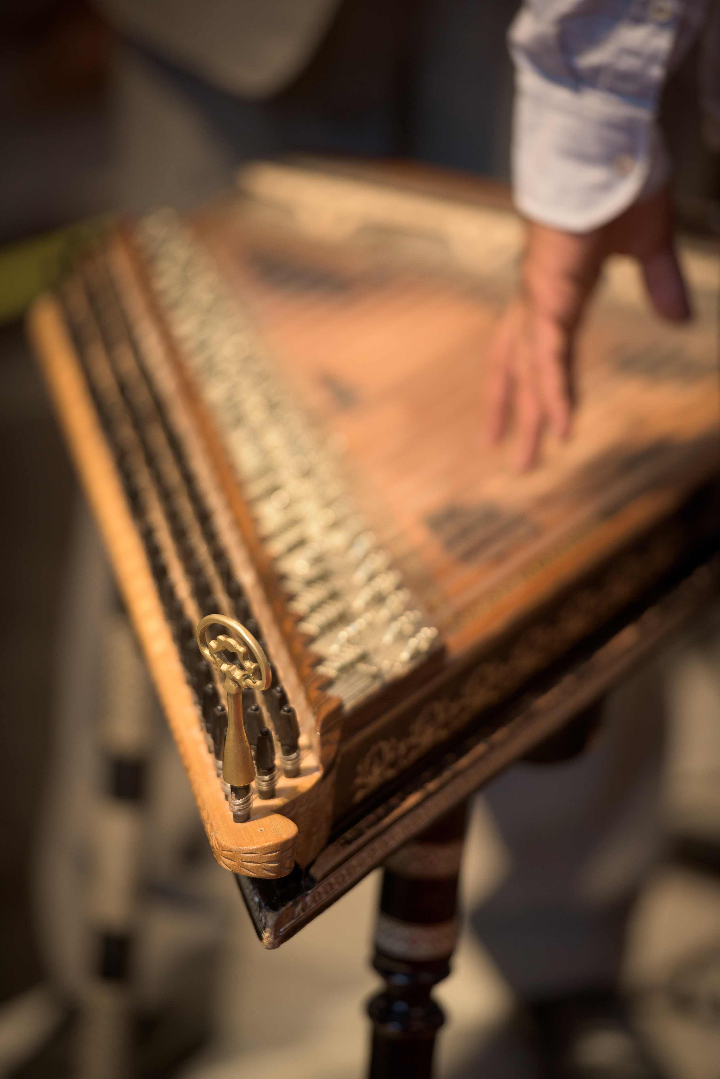 Osama Abdulrasol on qanun @ St Jacobs, Ghent 2015
