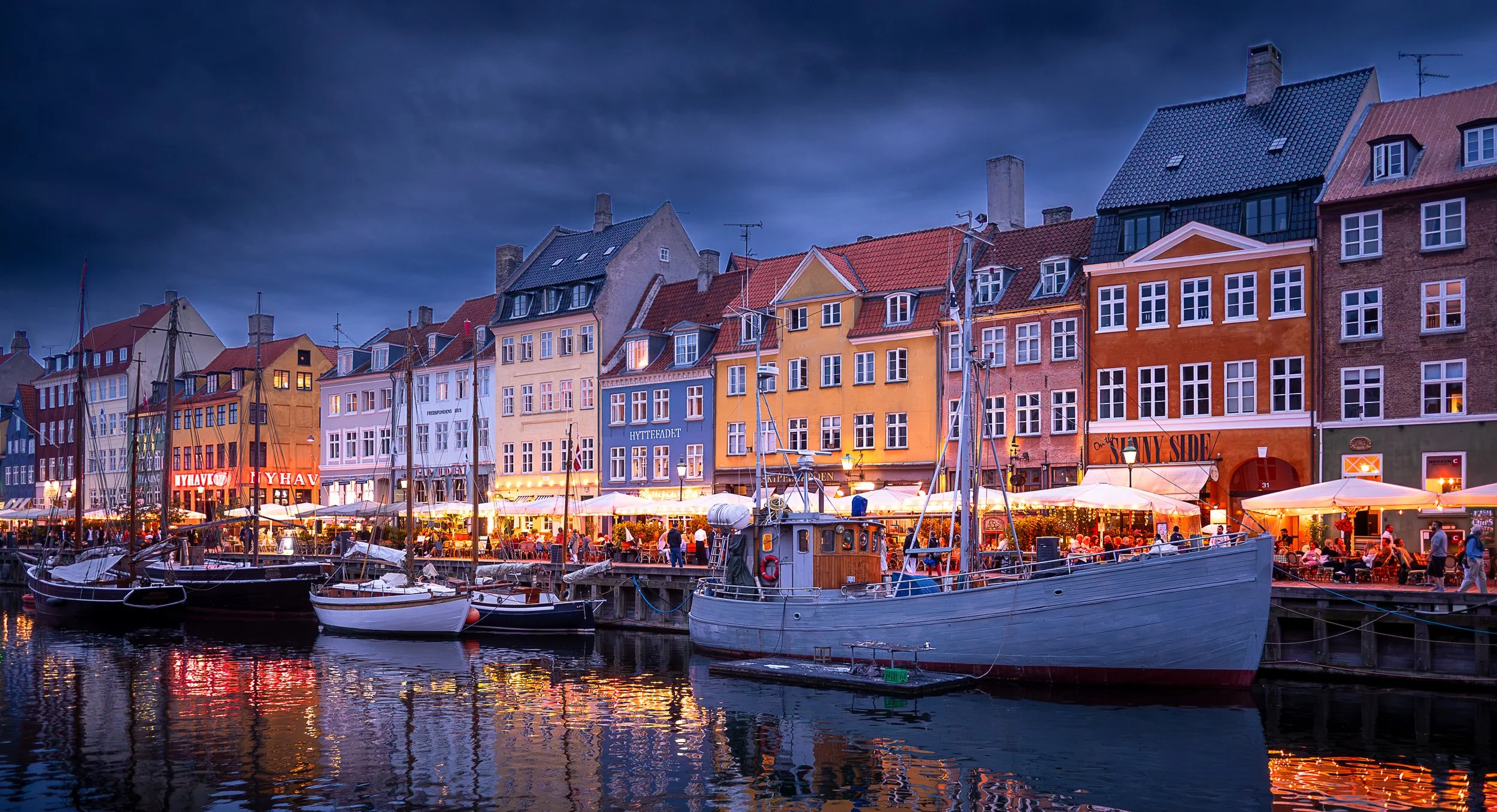 Nyhavn by sunset