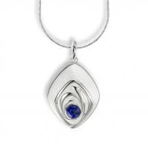 Lapis-neck.jpg