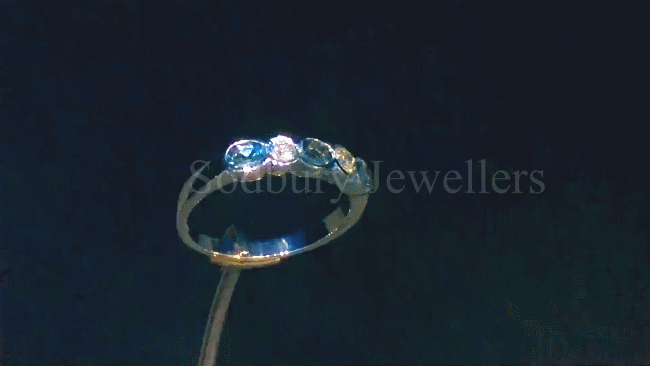 18ct Aquamarine & Diamond Ring