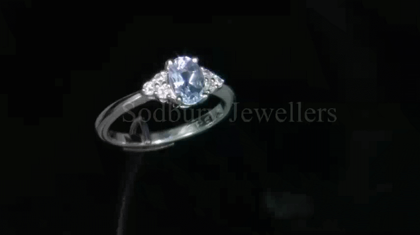 18ct Aquamarine &amp; Diamond Ring