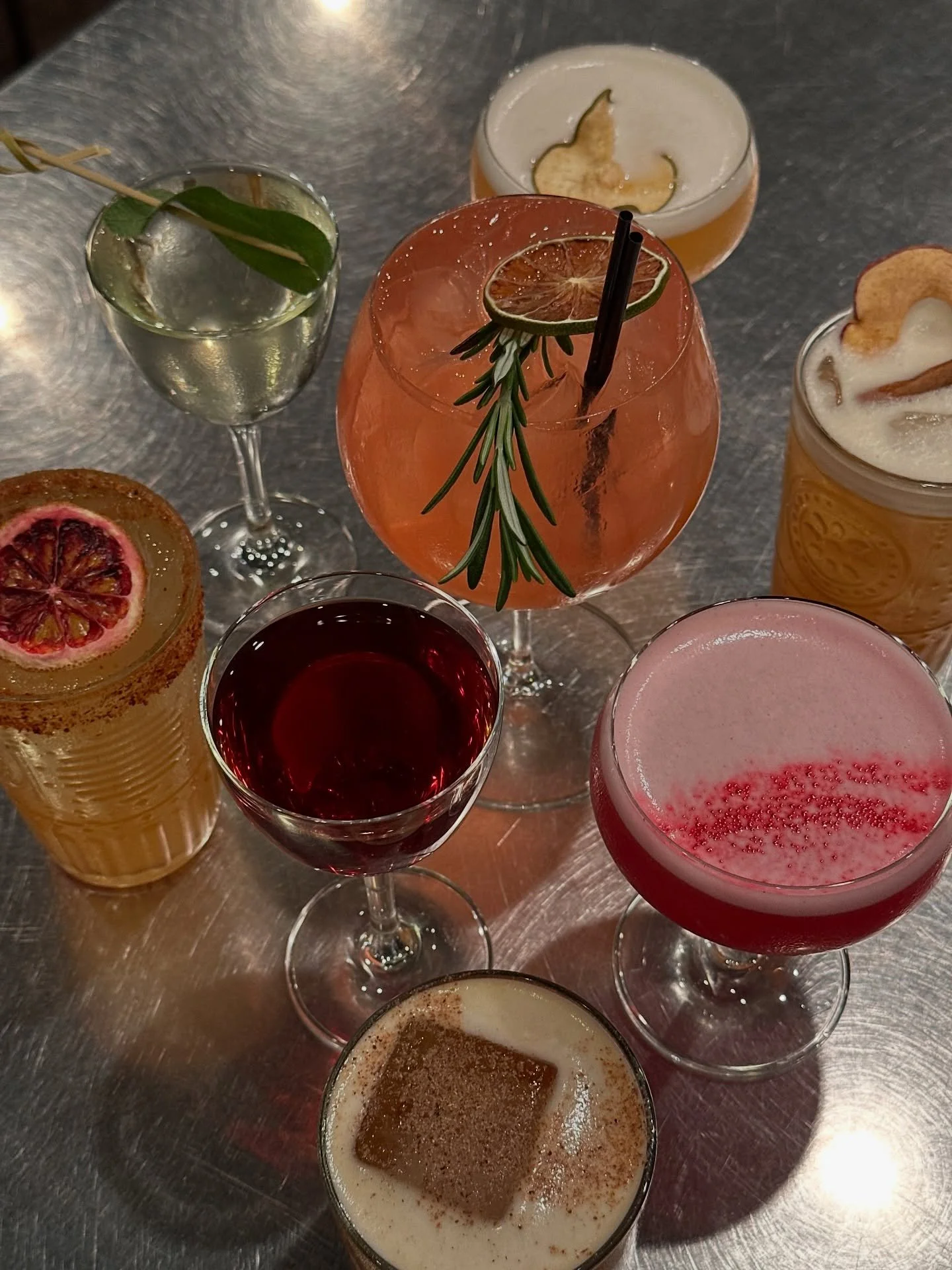 there&rsquo;s something for everyone in this new cocktail line up&hellip;comment which one you&rsquo;d go for. 

desert rose - @kyrodistillery pink gin, lychee liquor, dragon fruit, prickly pear, grapefruit

cardamami - sage infused vodka, atxa blanc