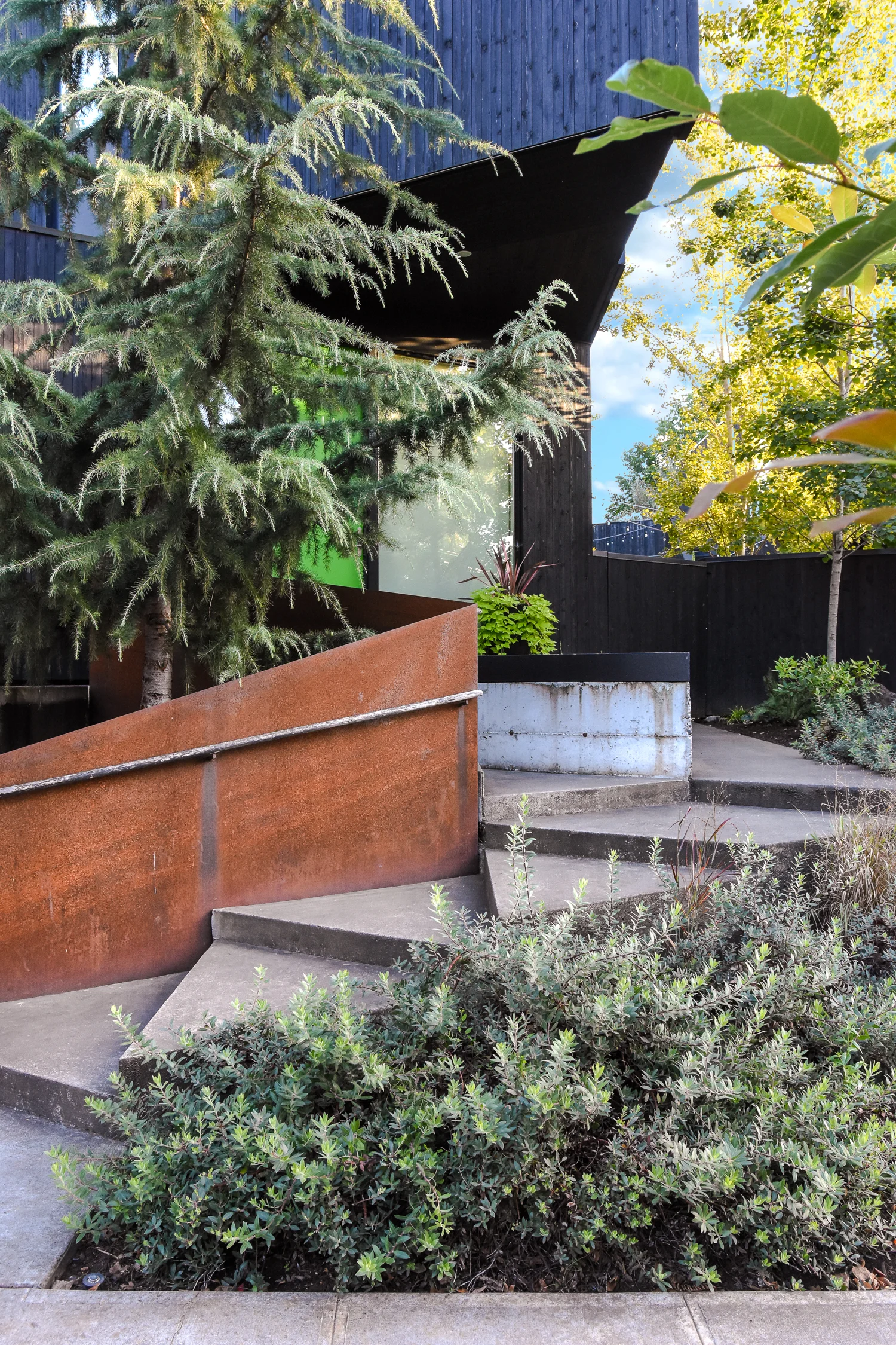 Eliot - Pistils Landscape Design-4.jpg