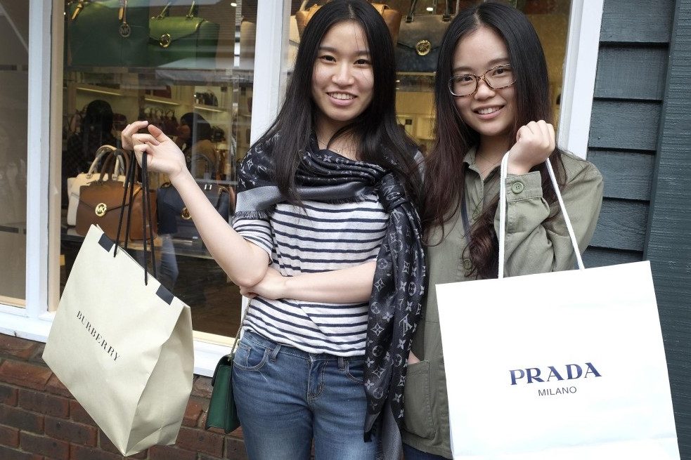 Chinese Millenials buying luxury products.jpeg