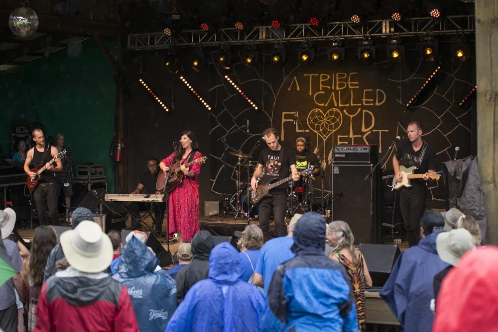 Rebekah Todd & the Odyssey-3.jpg