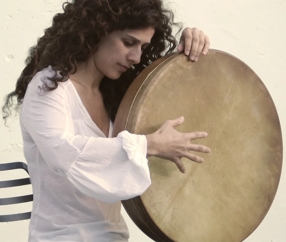 Ruth_pendir copy.jpg