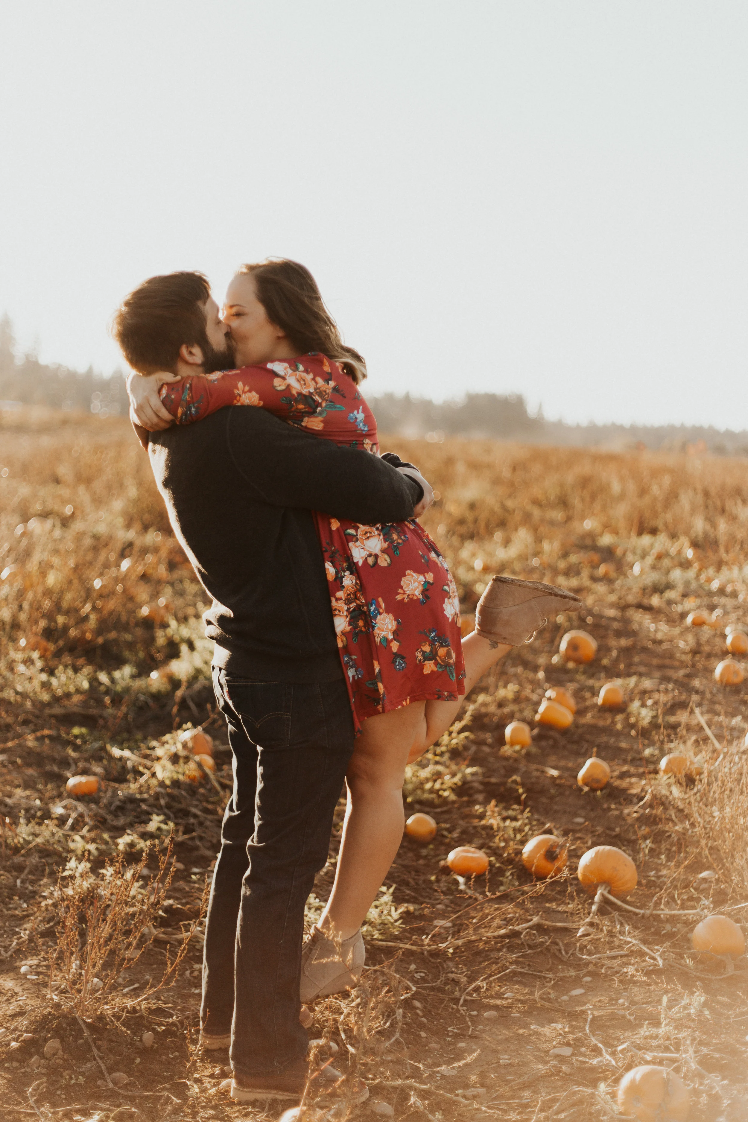 August-Muse-images-taylor-kelsey-vancouver-pumpkin-patch-washington-engagement.jpg