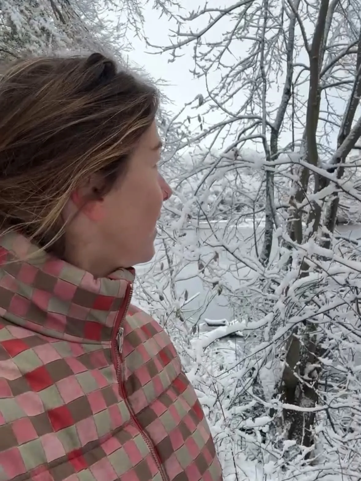 Yesterday I was chasing starlings in my car. Today I walked a couple miles in the snow, beaming the entire time in awe of nature&rsquo;s beauty, and then I cried with gratitude for moments like these&hellip;

Does nature move you to tears too? Tell m