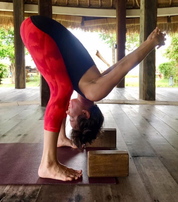 forwardfoldyogashoulders.jpg