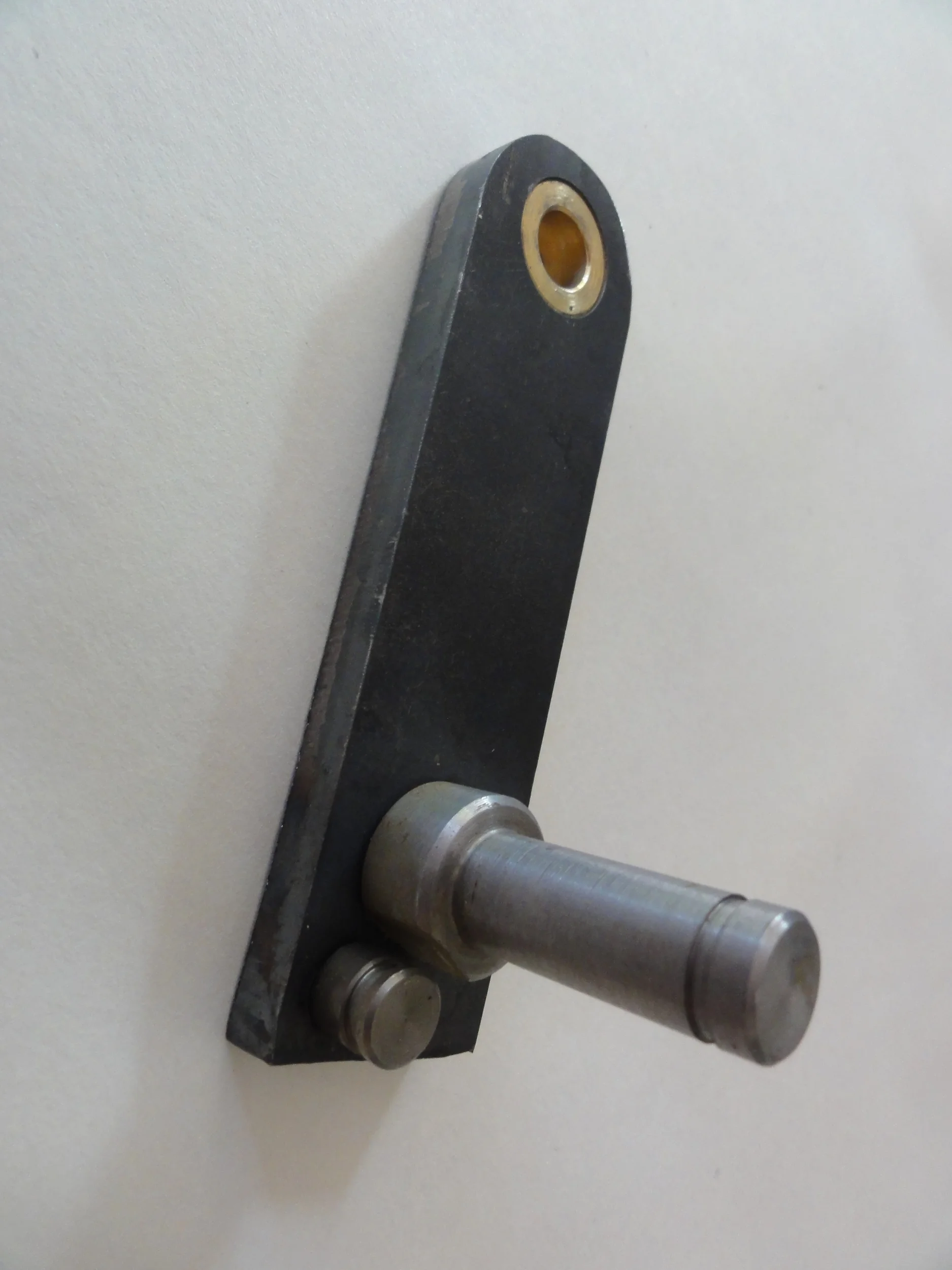 MEY BUSH CHAIN TENSIONER PIVOT ARM