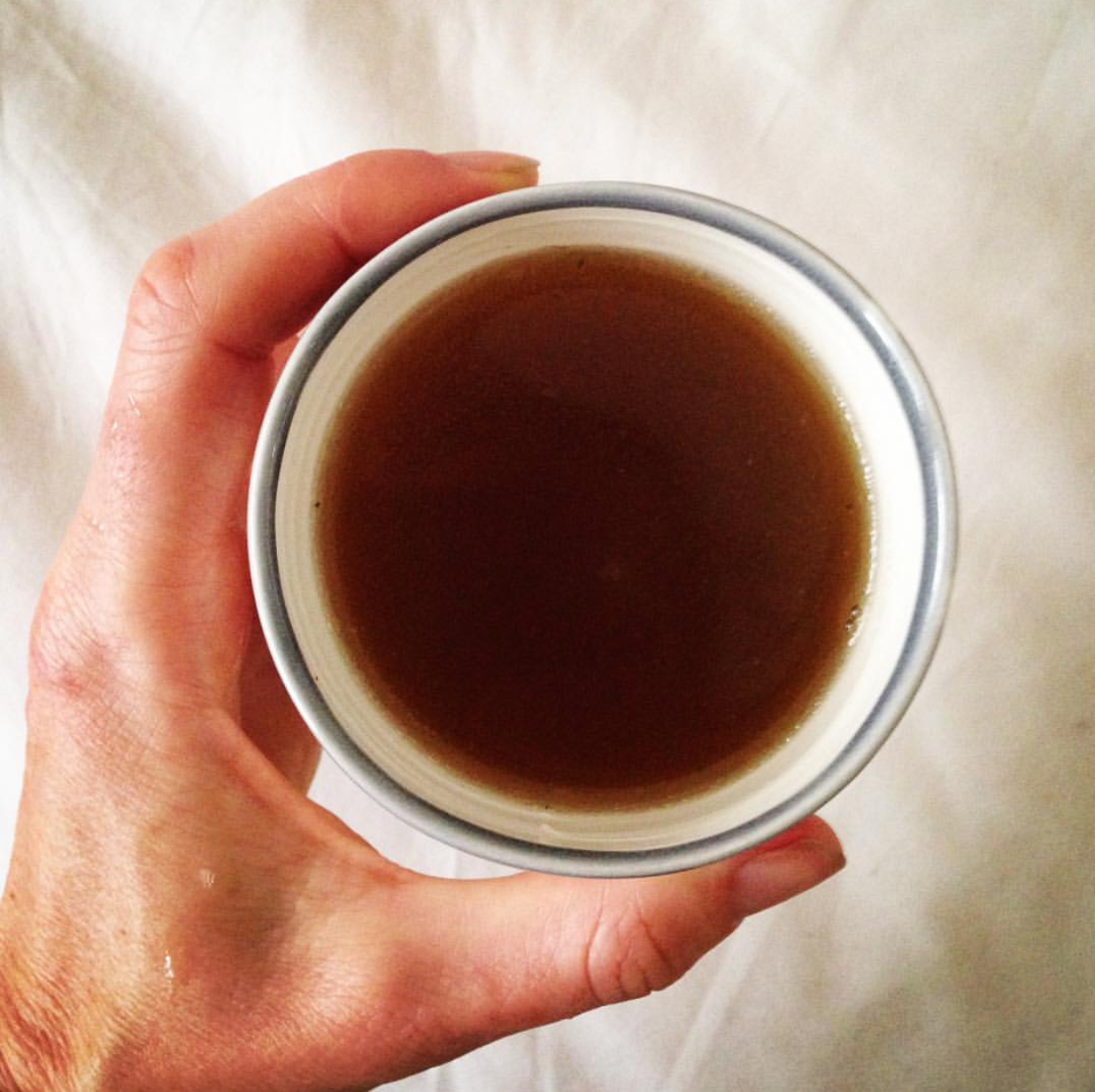 11 Reasons You Should Be Drinking Bone Broth Daily