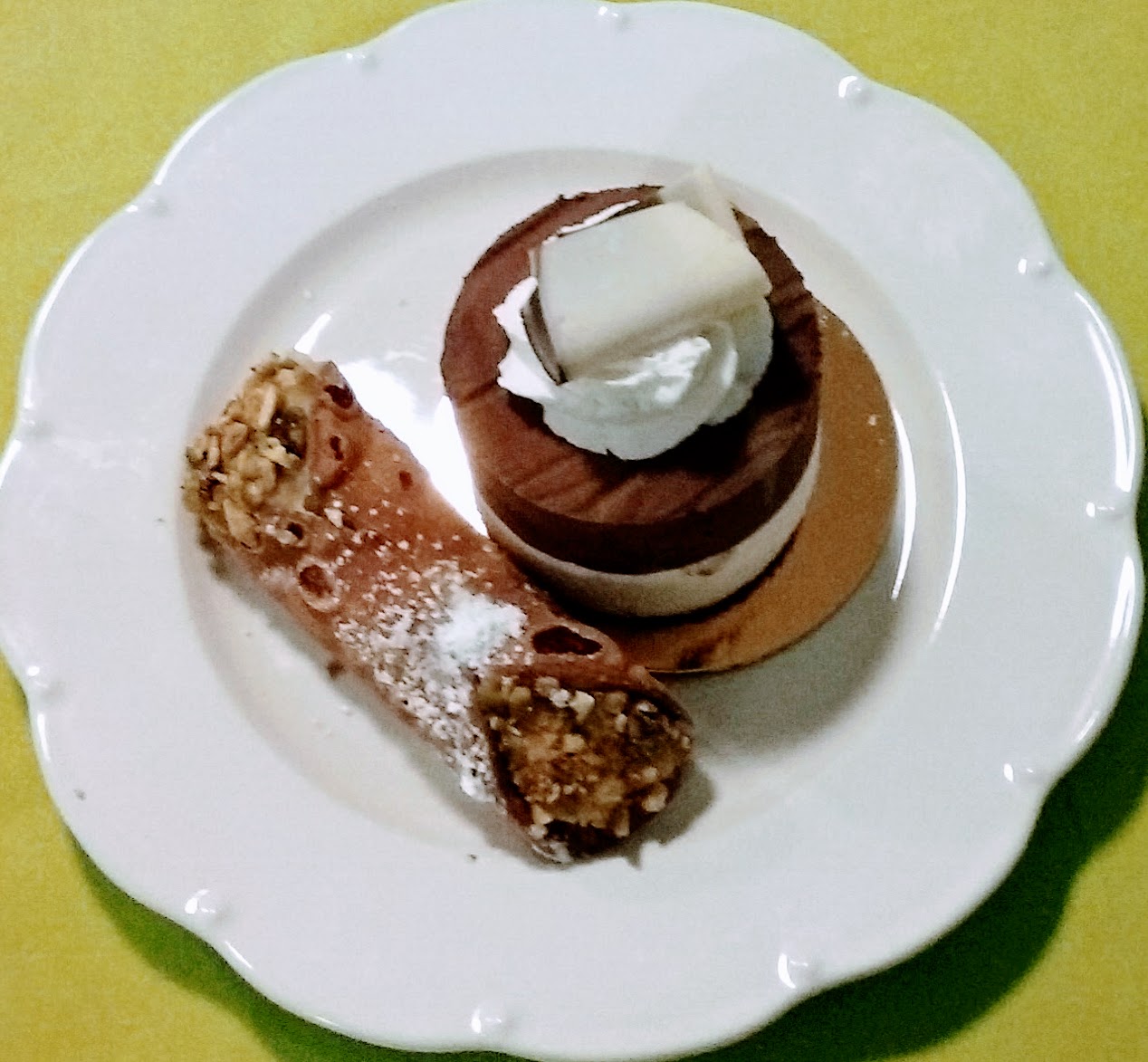 Cannoli Pastry in Dearborn, Delicious European Cafe on Monroe Street