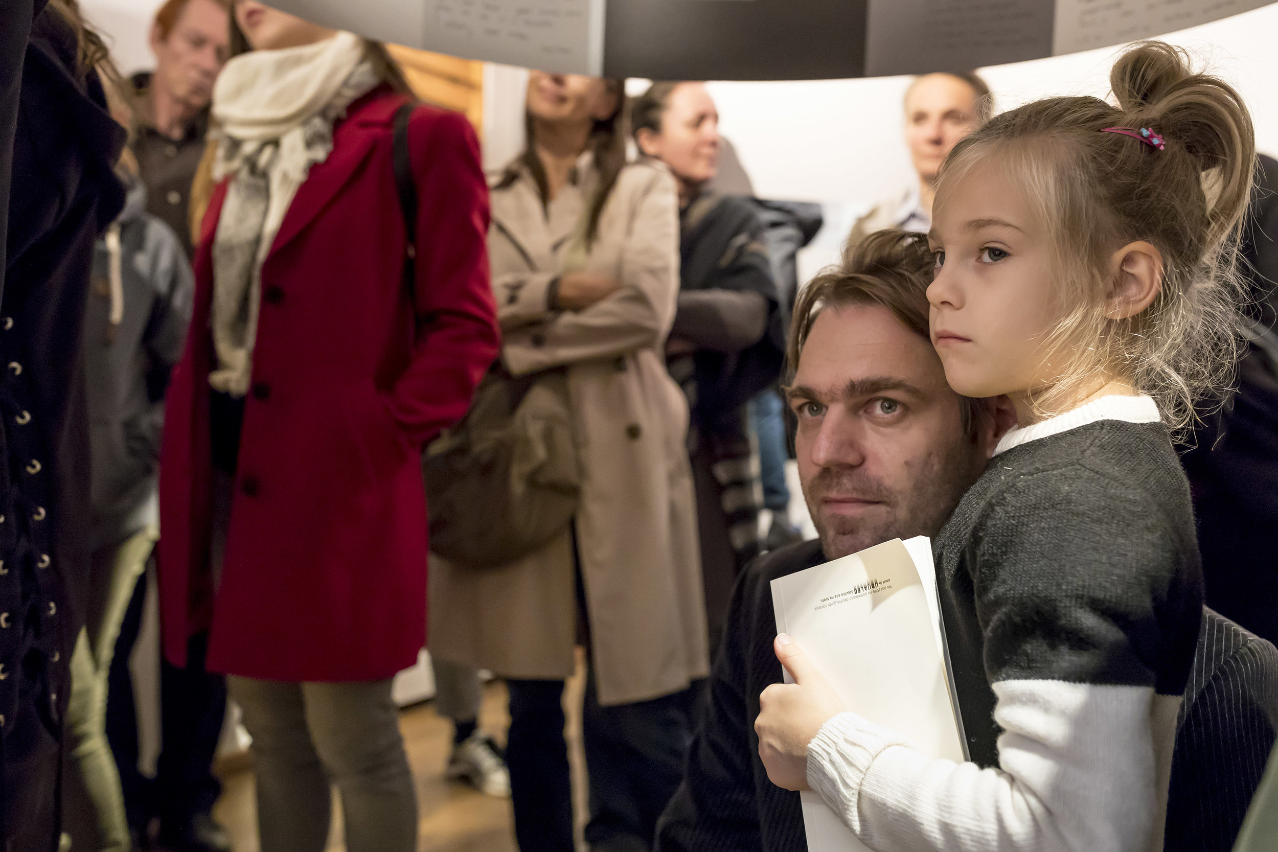 Smrt_v_oblikovanju-otvoritev_GalerijaSrecisce_29.9.2017_16_PhotoAlesRosa.jpg