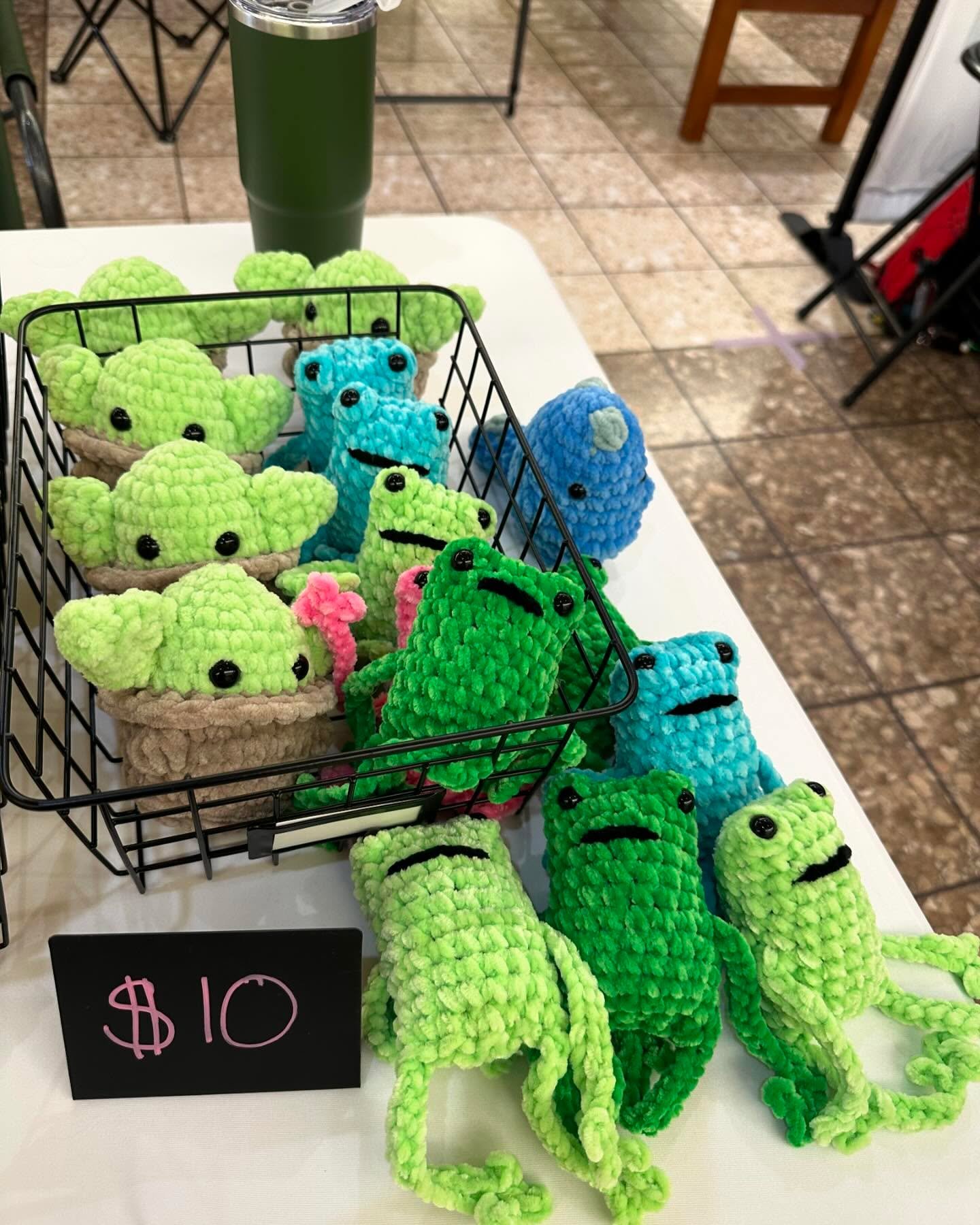 Set up for my first market of the year! I&rsquo;m at the Columbia Mall until 3pm today. Lots of items available that are $10-20. #columbiamo #columbiamall #brittanysbuttons #handmade #crochet