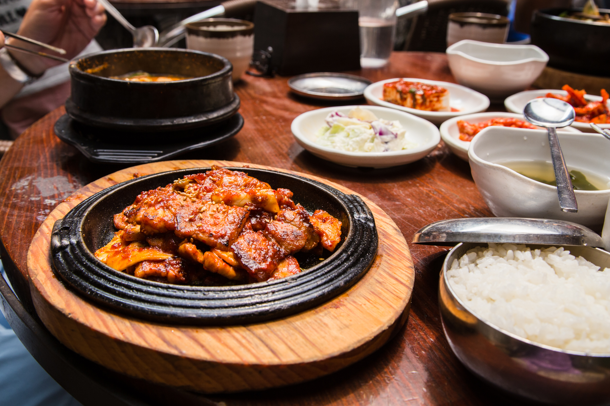제육볶음 Jeyukbokkeum (Spicy stir fried pork)