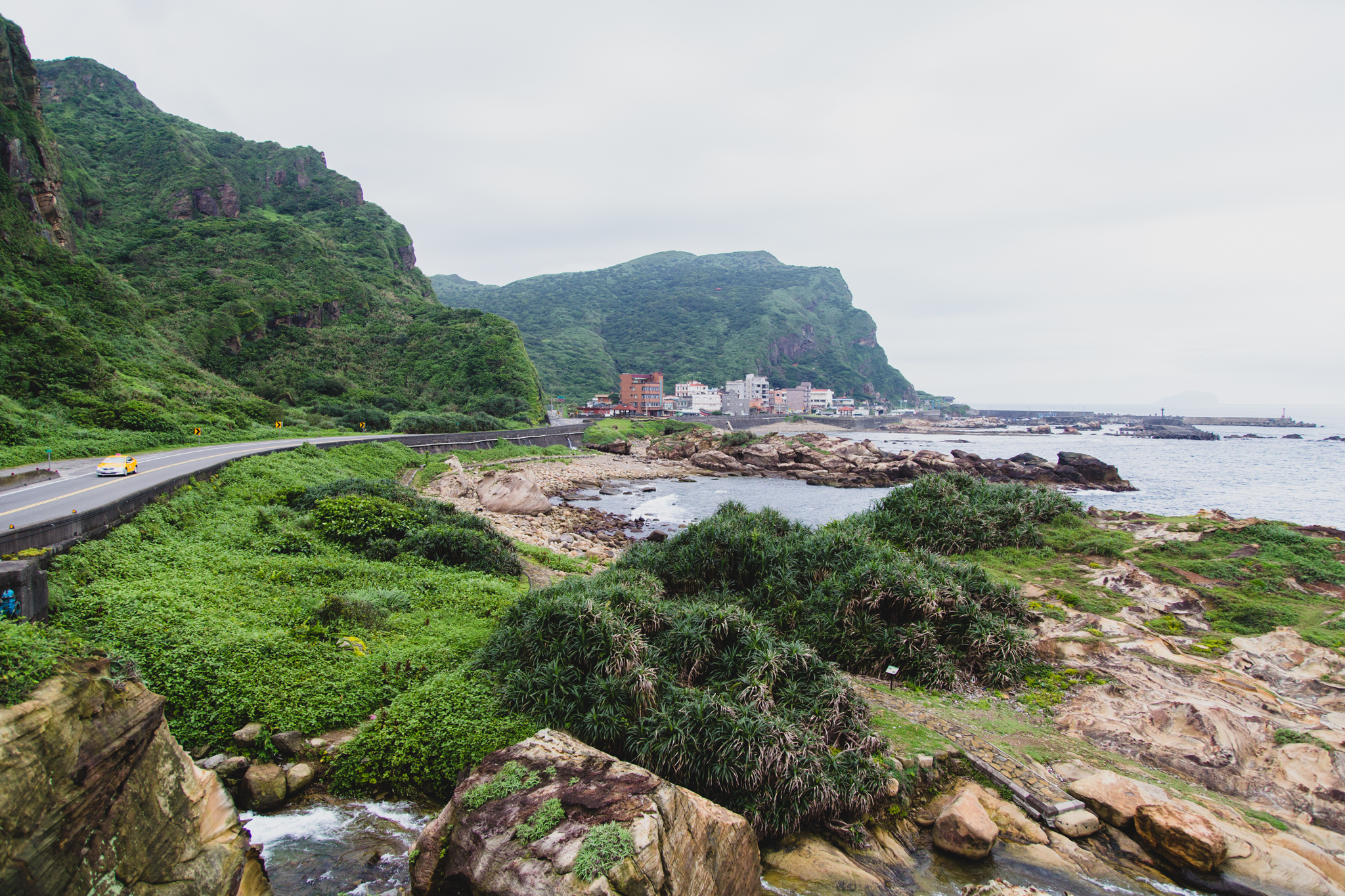 After all the city sights I headed for the northeast coast to Jiufen 九份 , a gold mining town built on a steep mountain. 