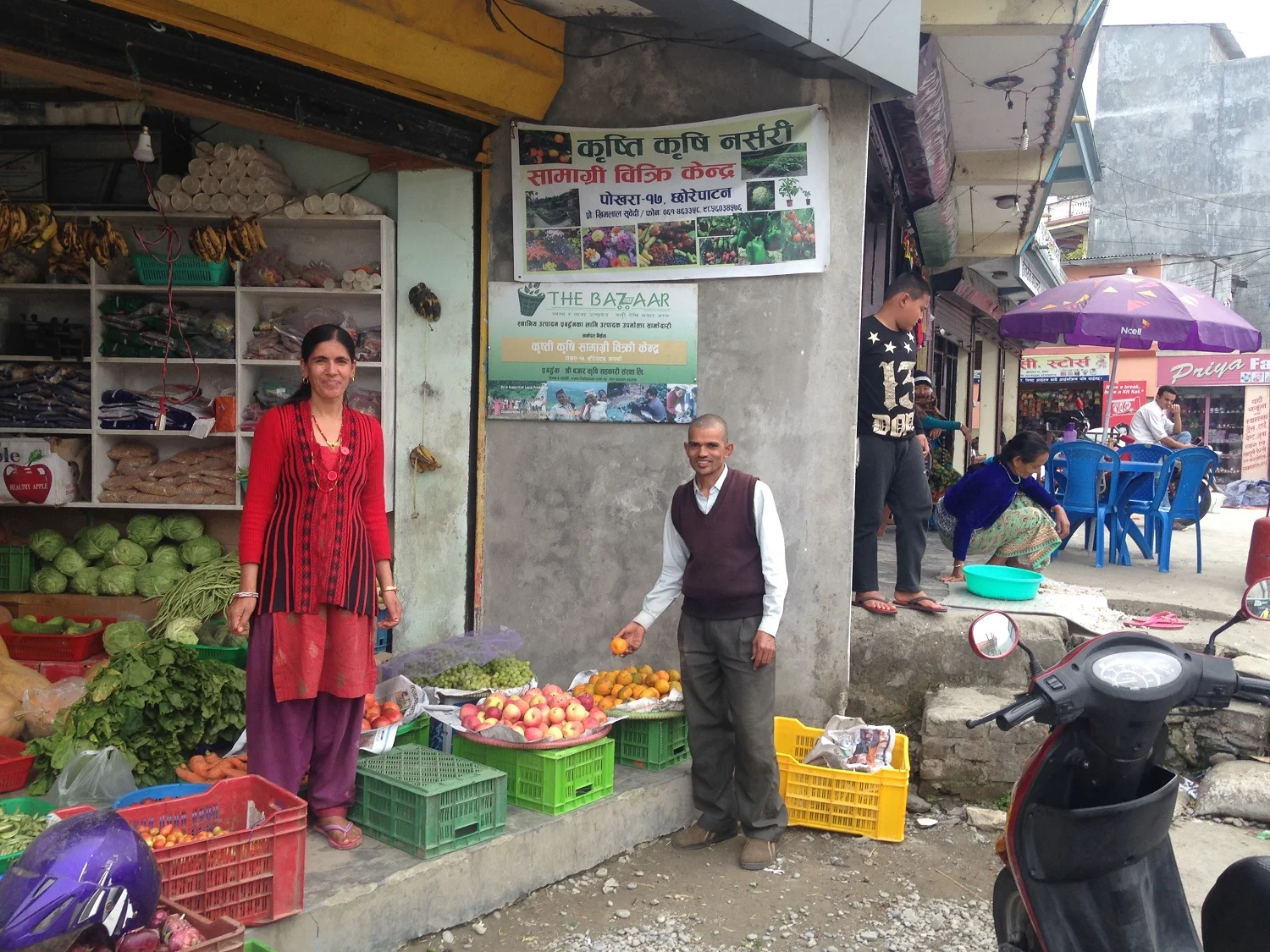 Retailers selling the organic produce from the cooperative (photo: Fernando Casillas Bernal)
Normal
0
21
false
false
false
LB-LU
ZH-CN
X-NONE
/* Style Definitions */
table.MsoNormalTable
{mso-style-name:"Table Normal";
mso-tstyle-rowband-size:0;
mso-tstyle-colband-size:0;
mso-style-noshow:yes;
mso-style-priority:99;
mso-style-parent:"";
mso-padding-alt:0cm 5.4pt 0cm 5.4pt;
mso-para-margin-top:0cm;
mso-para-margin-right:0cm;
mso-para-margin-bottom:10.0pt;
mso-para-margin-left:0cm;
line-height:115%;
mso-pagination:widow-orphan;
font-size:11.0pt;
font-family:"Calibri",sans-serif;
mso-ascii-font-family:Calibri;
mso-ascii-theme-font:minor-latin;
mso-hansi-font-family:Calibri;
mso-hansi-theme-font:minor-latin;
mso-bidi-font-family:"Times New Roman";
mso-bidi-theme-font:minor-bidi;
mso-fareast-language:EN-US;}