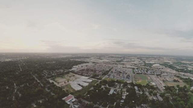 #ufo #alien #wearenotalone #visualart @gopro #finalcutpro #madeonmac @apple @byte_app @photoshop #goprofusion #360 #houston #clouds