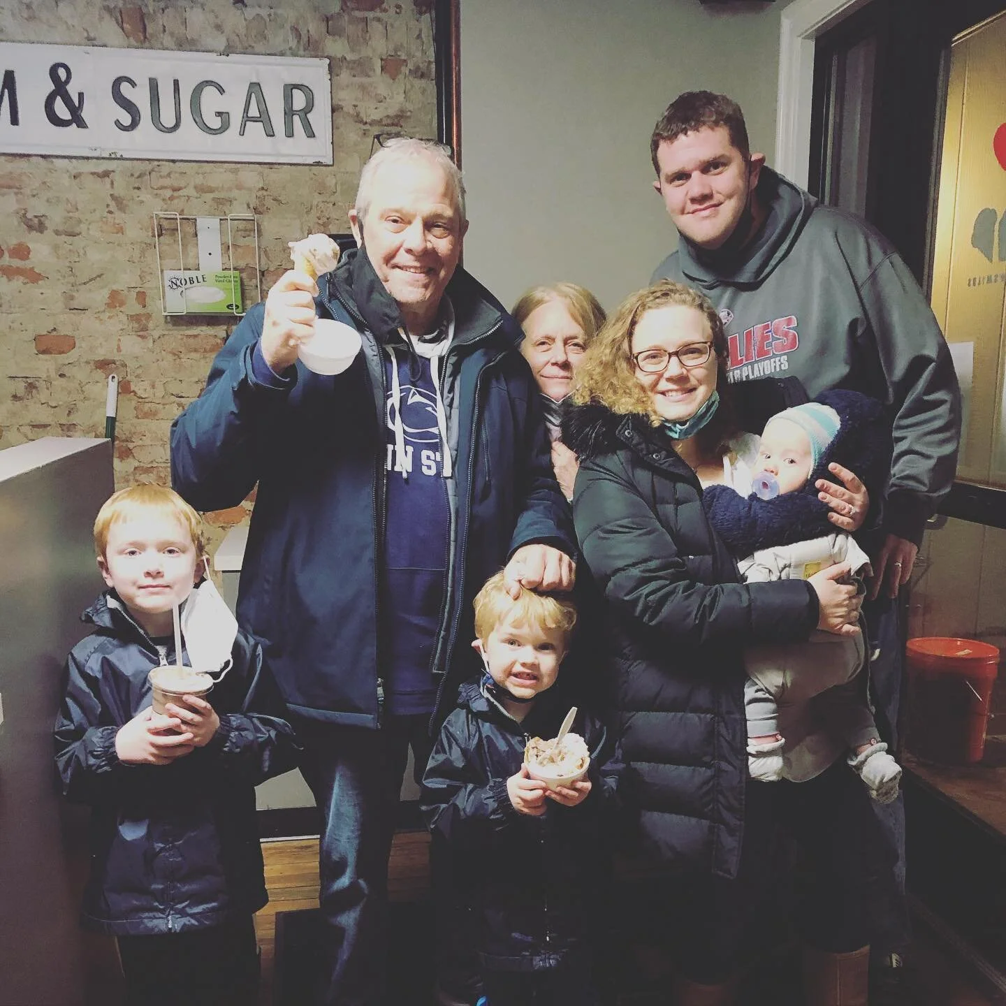 Baby&rsquo;s first ice cream outing with the family!! We love serving generations ❤️.. open until 9:00.. 📸by Liv