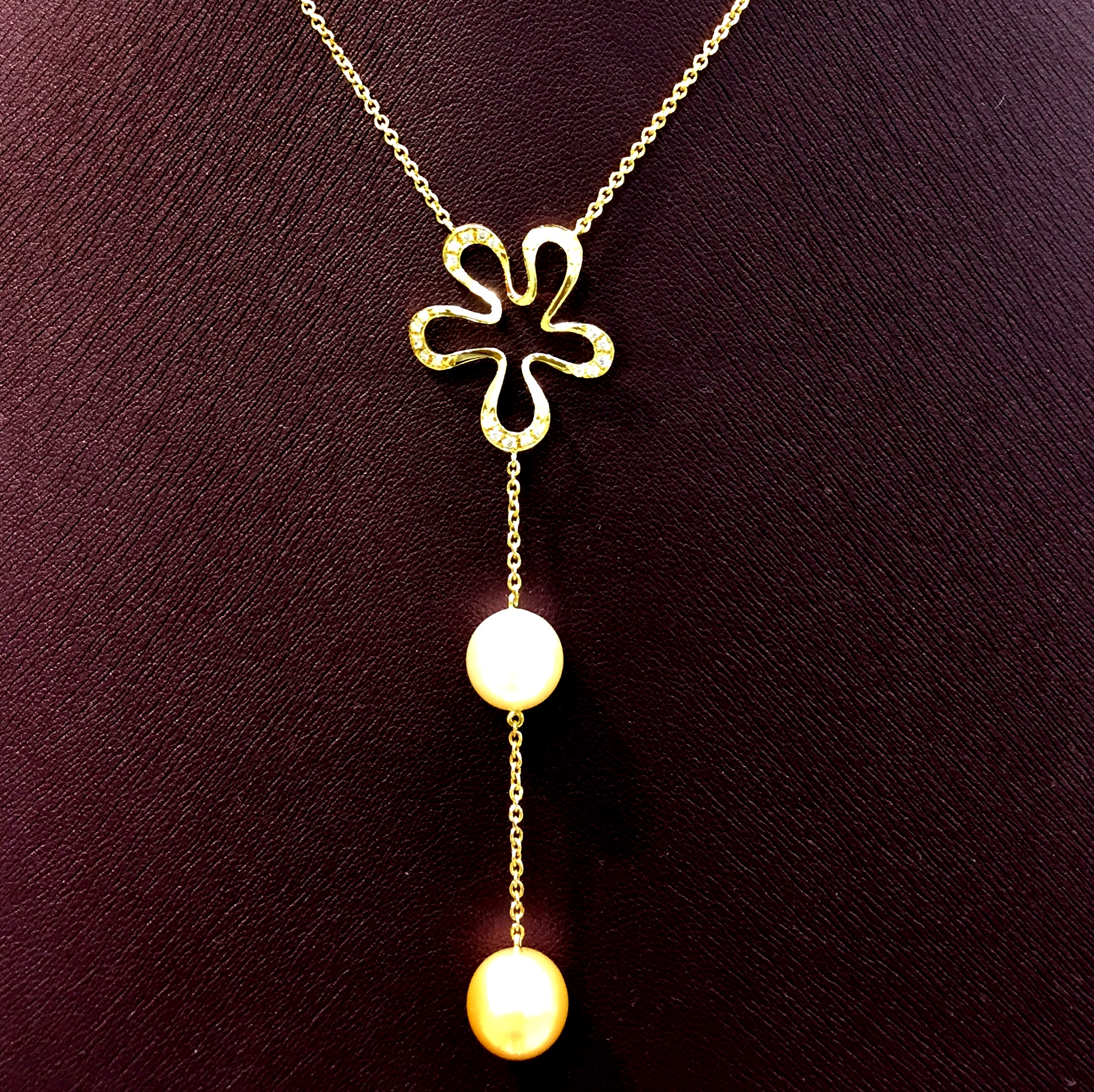 Golden pearl chain pendant.jpg