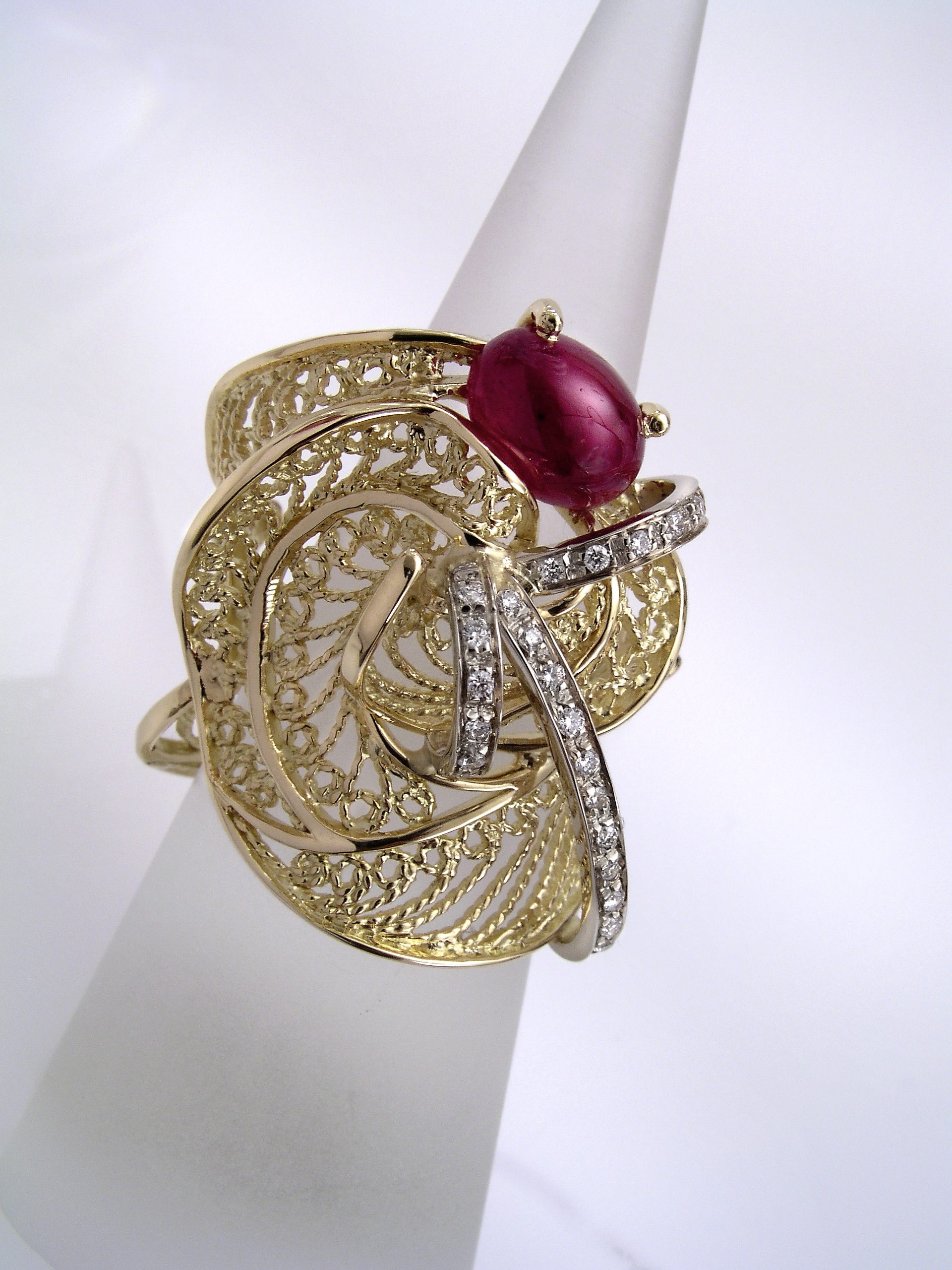 18 kt gold hand made filigree ring.jpg