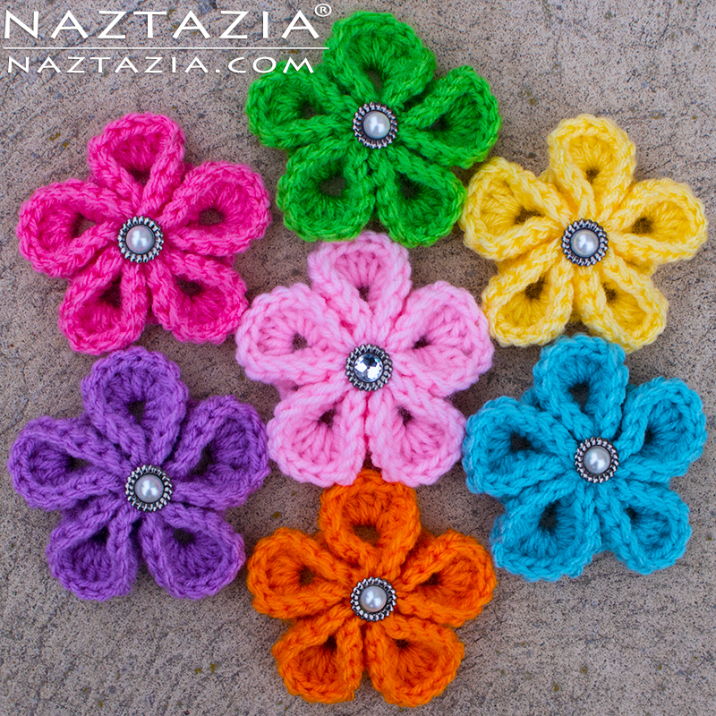 crochet-kanzashi-flower-flowers-donna-wolfe-naztazia.jpg