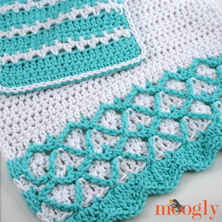 Mermaid-Towel-and-Washcloth-Set-together-closeup.jpg