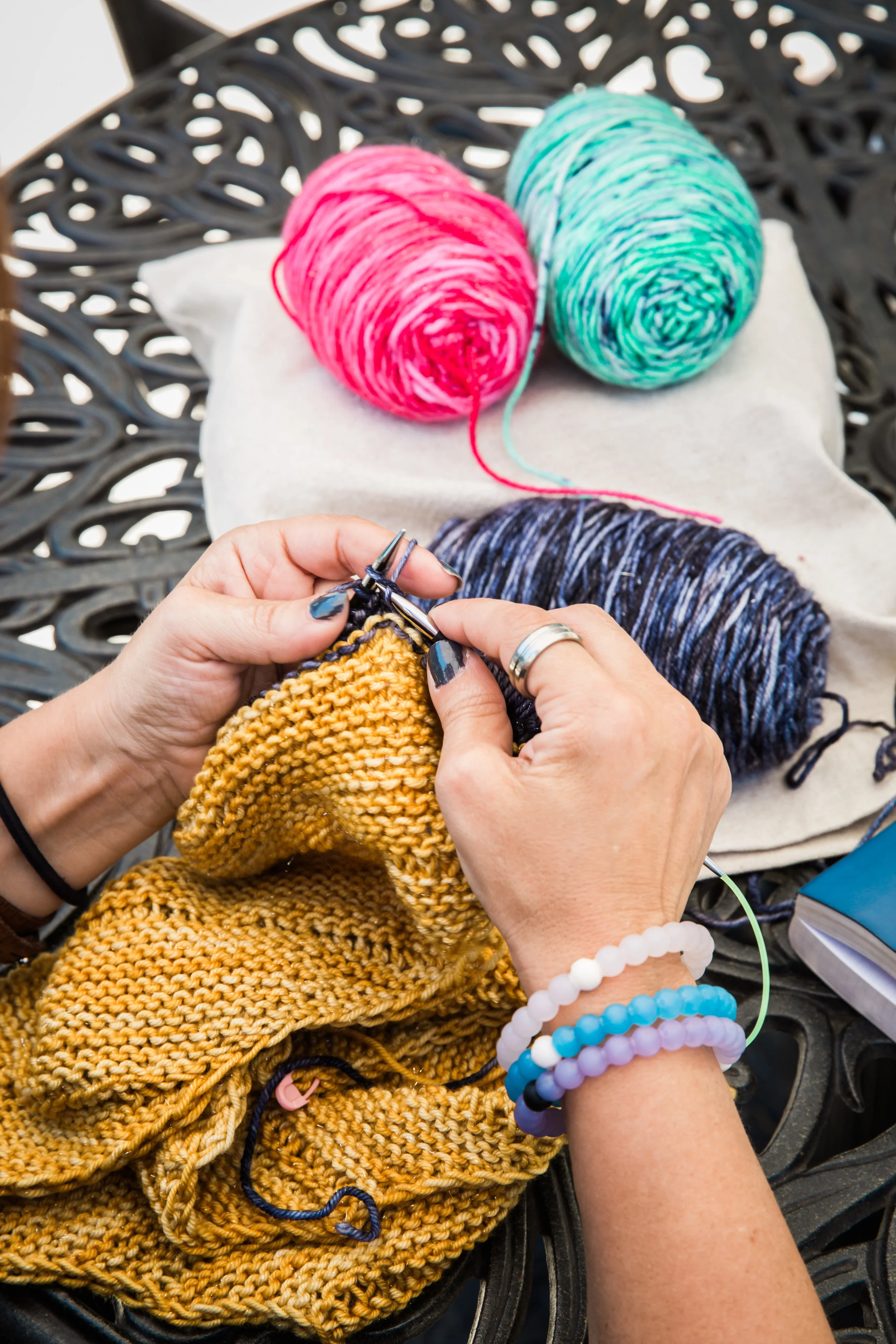 Unicorn_Kounty_Knit_Shawl_Pattern_151.jpg