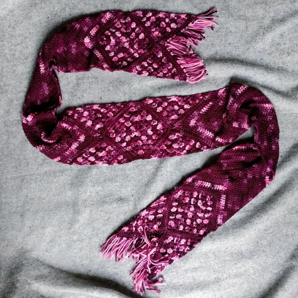 Kaleidescope_Granny_Stitch_Scarf_StitchAndHustleBlog_18.jpeg