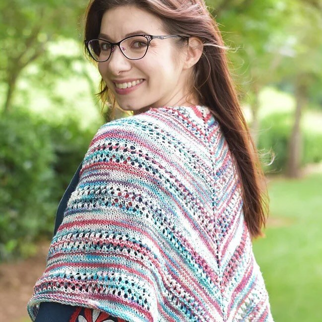 Springtime is perfect for the Firecracker Shawl featuring Sugar Saki from @universal_yarn 💜💜💜 we are so excited that THIS was the project for our kick off at Stitch Up Chicagos this year!

Universal Yarn has supported Stitch Up Chicago and this co