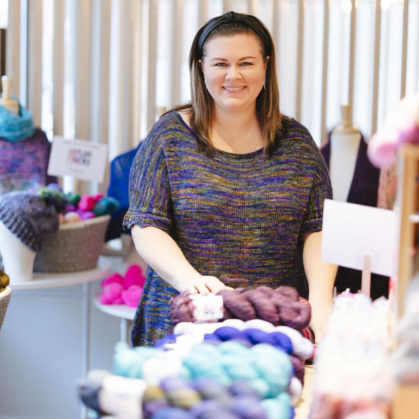 Happy Birthday to one of our fave indie dyers and most excellent humans&hellip; Stephanie of @asylumfibers 

Stephanie has been part of the Stitch Up community for years and has sponsored more than five of our events. She is incredibly talented human