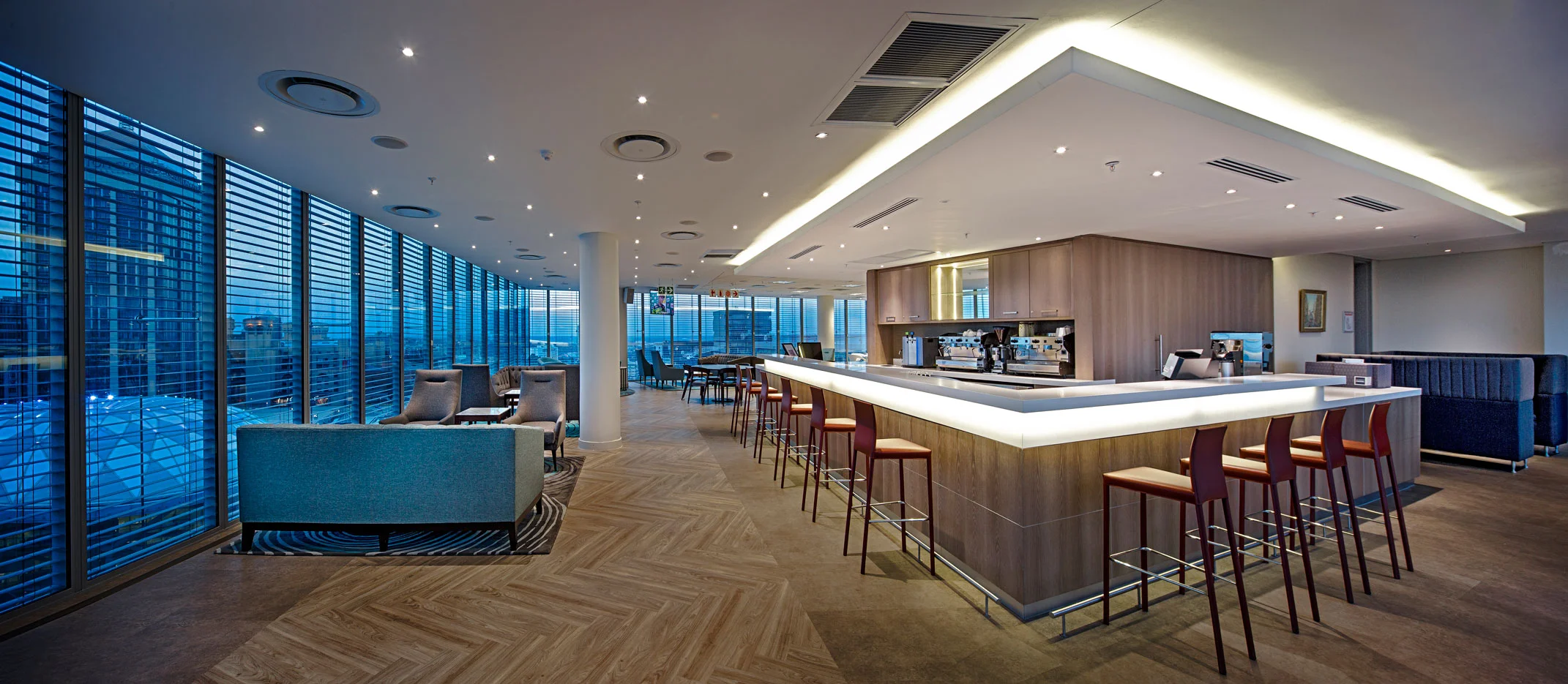 10-02-2016_7th-floor-balcony-pan-showing-sunset-and-bar-area_SFW1500px.jpg