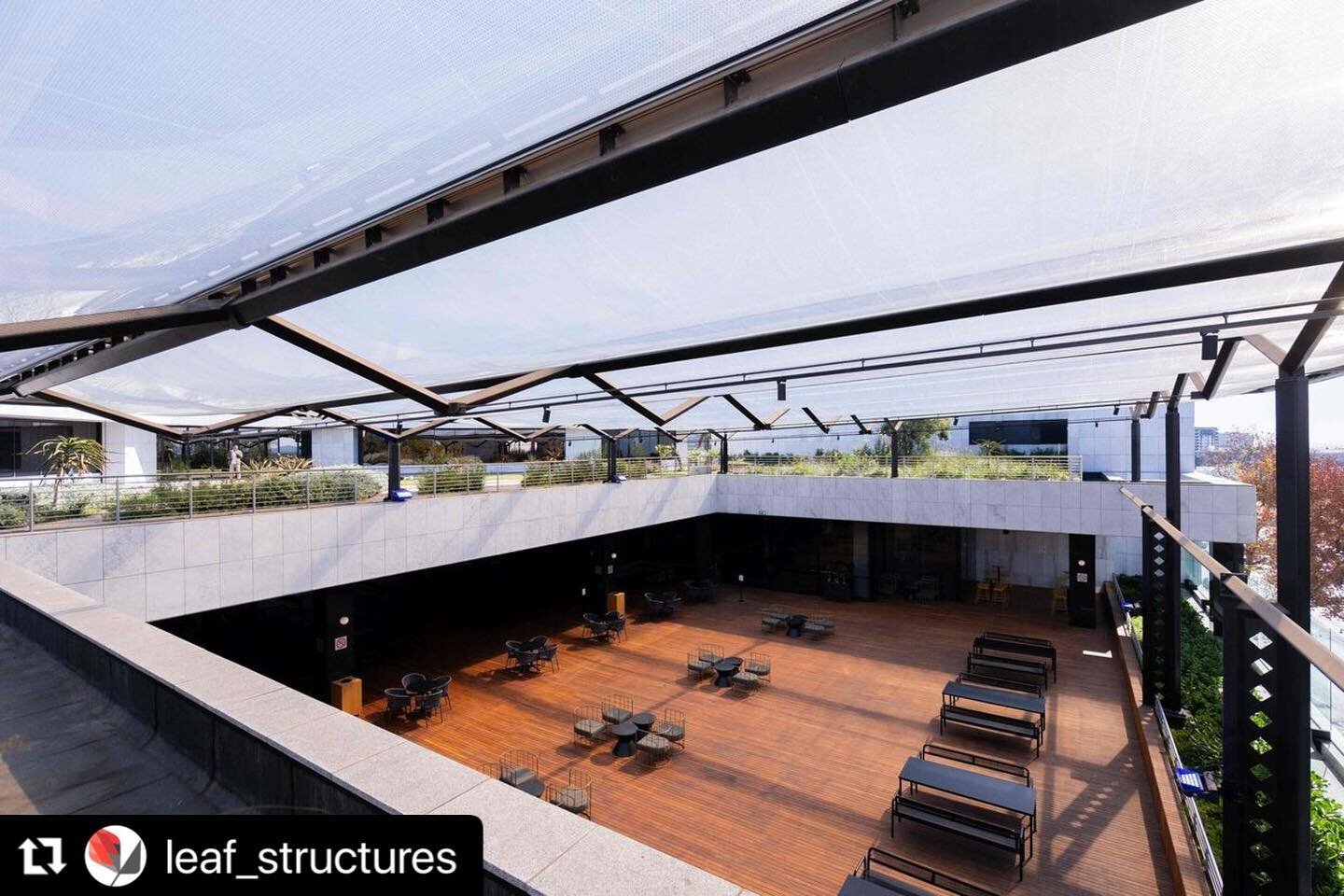 #Repost @leaf_structures with @make_repost
・・・
Investec ETFE pergola😊

Another successful collaboration by the project team at Investec Sandton project. The 790m&sup2; Investec ETFE pergola is completed and what a transformation. It&rsquo;s a great 