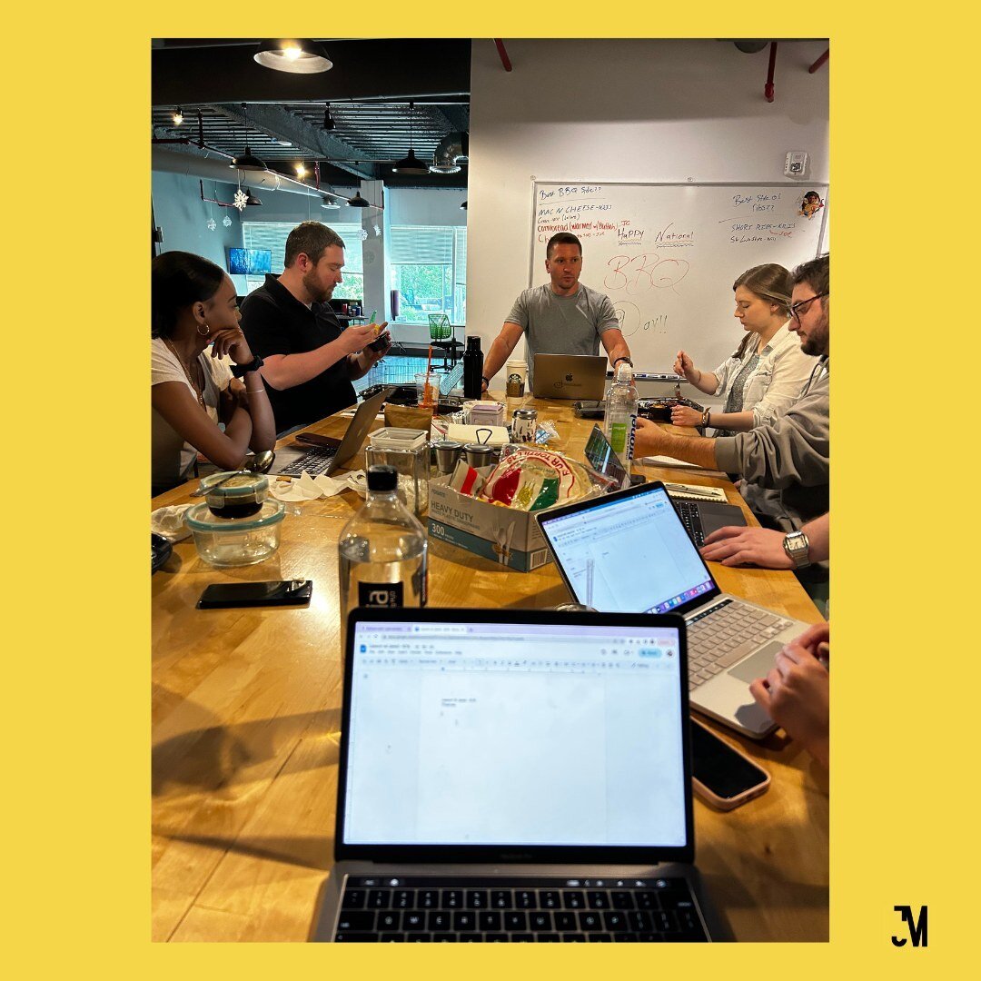 Boss man ( @jaredjamestoday ) led a Lunch &amp; Learn with our team yesterday! 🤩 

It was super engaging and interesting (and maybe even a little fun 😵&zwj;💫) to learn about investing and financial wellness. 🤑 

Thanks, Jared! 

.
.
.

#officelif