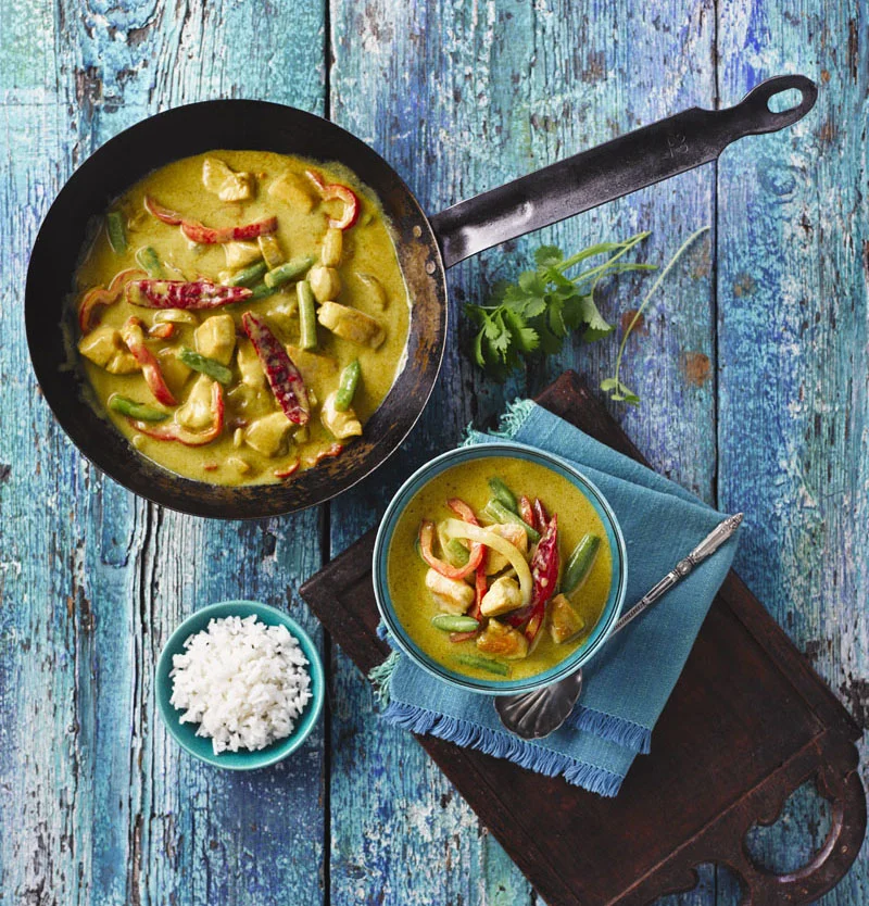 414_ThaiCurry-serve.jpg