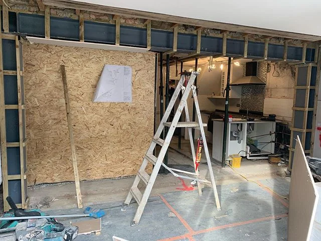 Boxing in the steels. #structuralengineering #openplanliving #openplankitchen