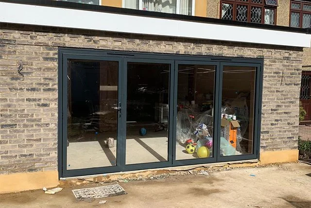 A few shots of our Hornchurch kitchen extension. I think you&rsquo;ll all agree it&rsquo;s starting to look a little👌🏼#kitchenextension #houseextensions #builder #brick #brickwork #grey