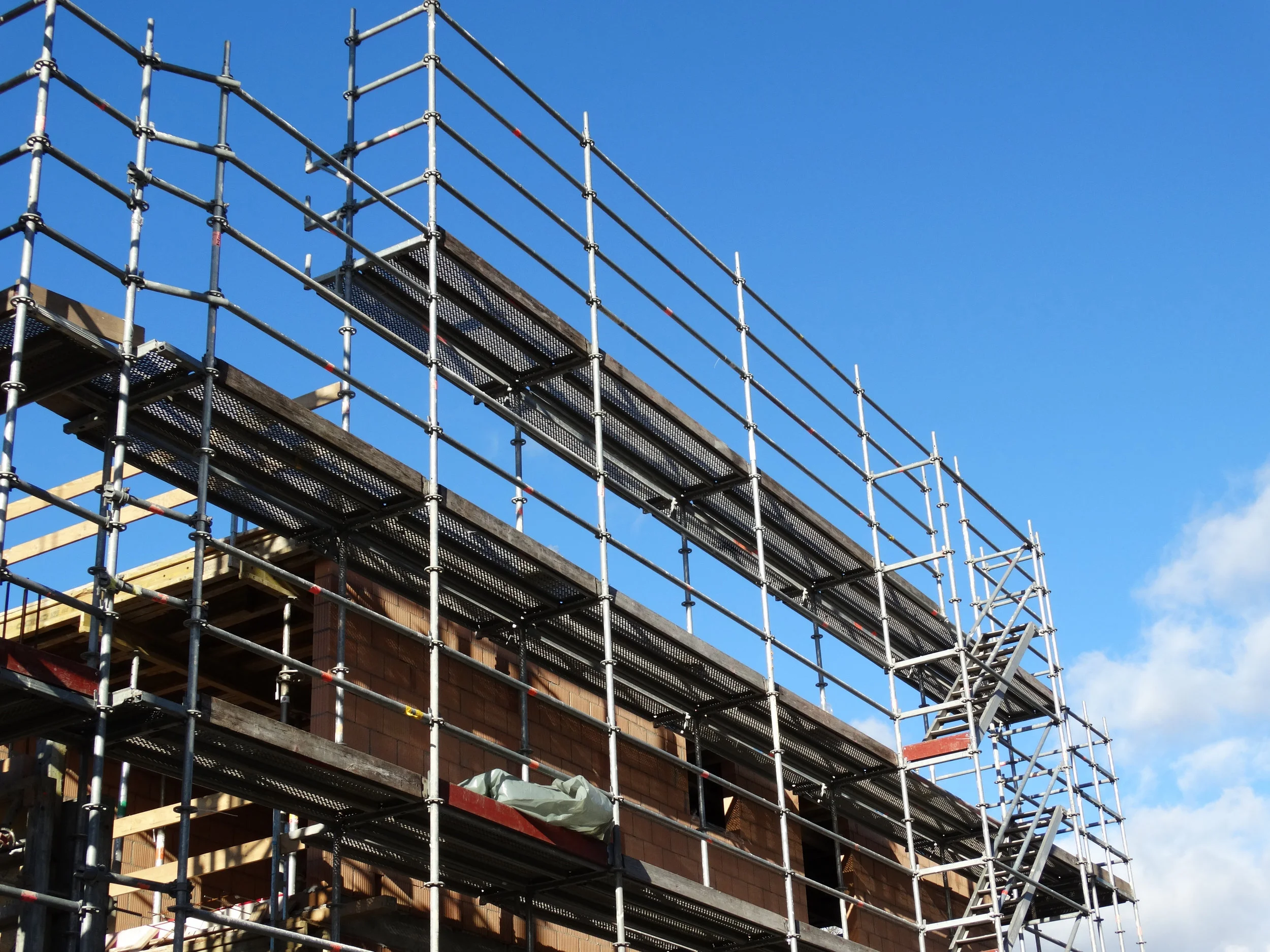 scaffolding-595607.jpg
