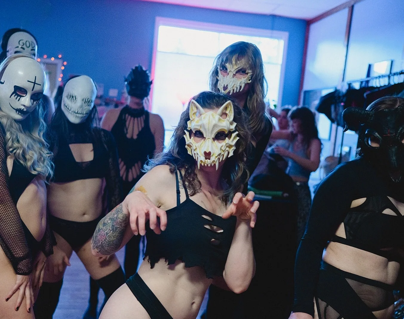 💀Happy Friday!💀

Friday 
6- 8 Week Beginner 2 Pole Series 
7- Adv. Beginner Dark Sensual Flow Drop In

Saturday
9:30- Open Pole 
9:30- Hip Hop Fitness 
11-1:15- Forest Photo Video shoot
1:30- Beginner/Intro to Pole Drop In
3-4:45- Forest Photo Vide